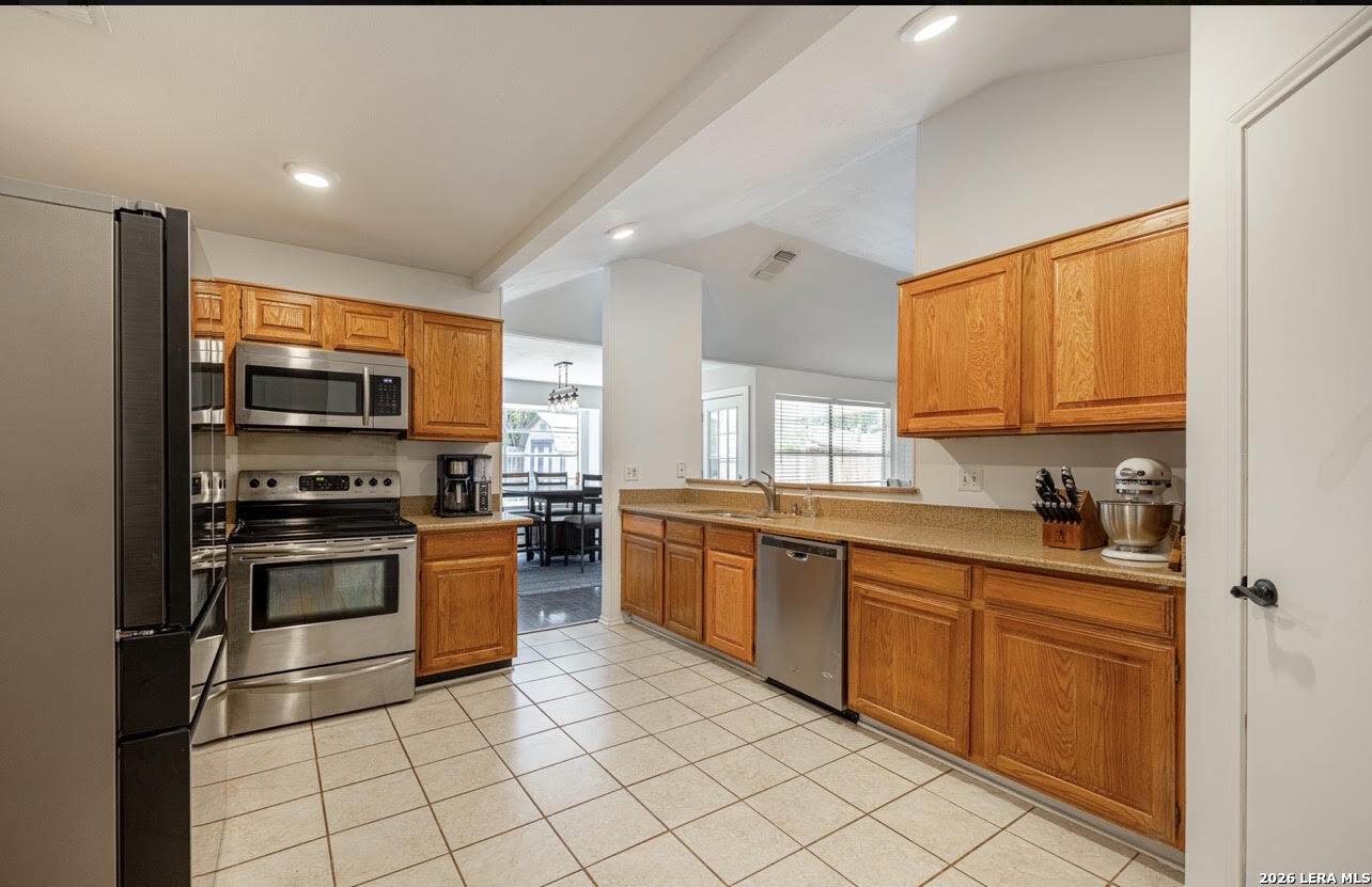 2600 STAR LIGHT LN, Schertz, TX 78154