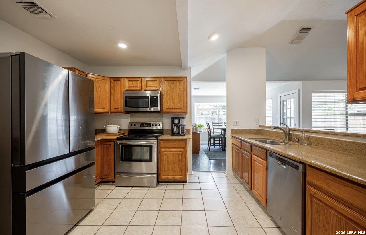 2600 STAR LIGHT LN, Schertz, TX 78154