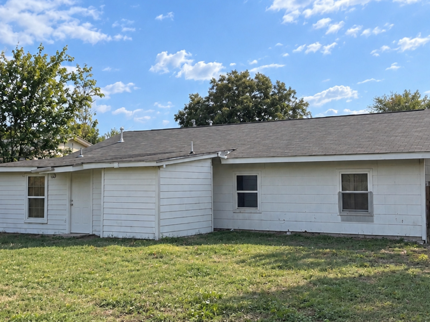 5234 VILLAGE ROW, San Antonio, TX 78218