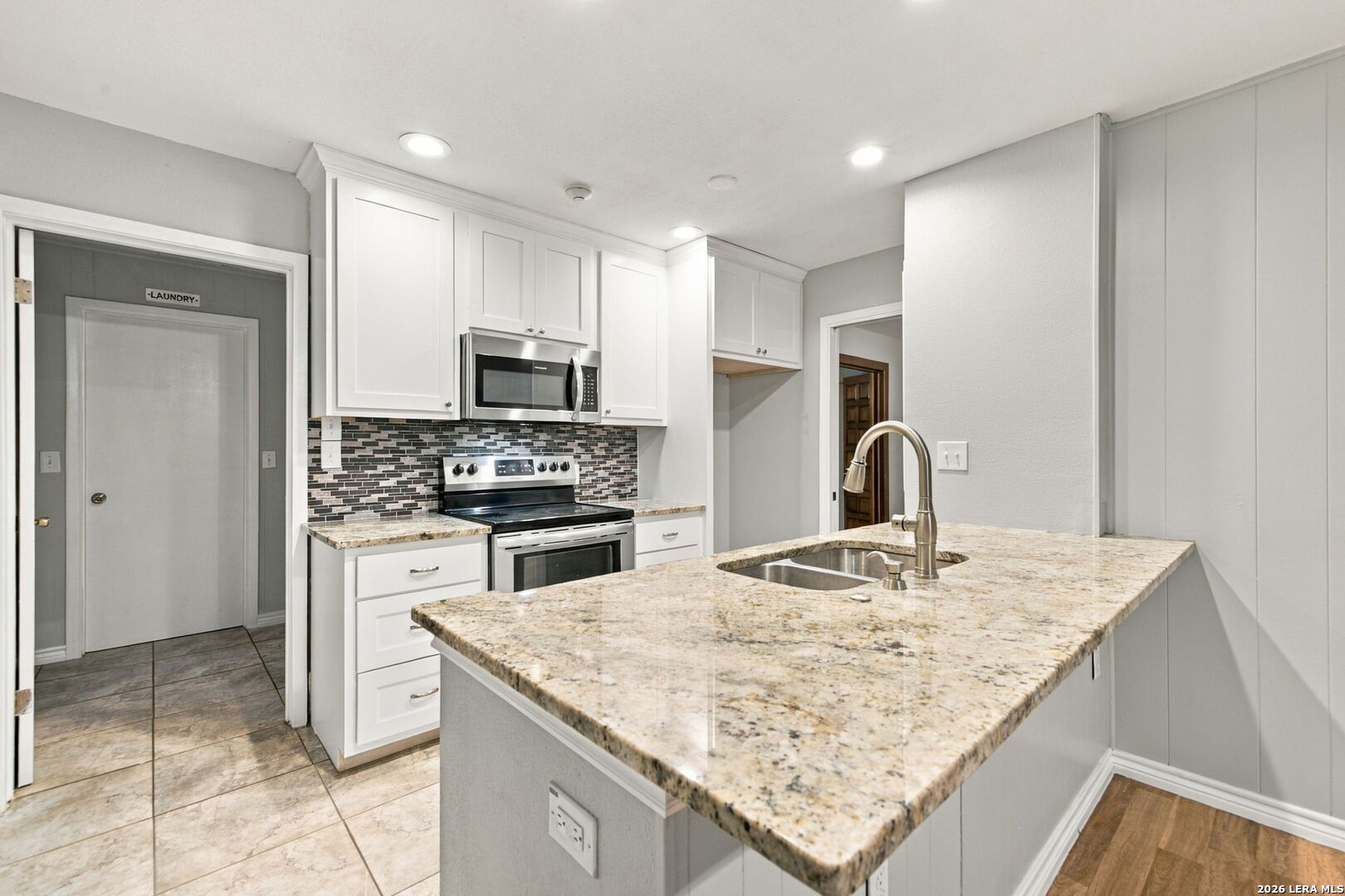 4122 RUNNING CREEK DR, San Antonio, TX 78218