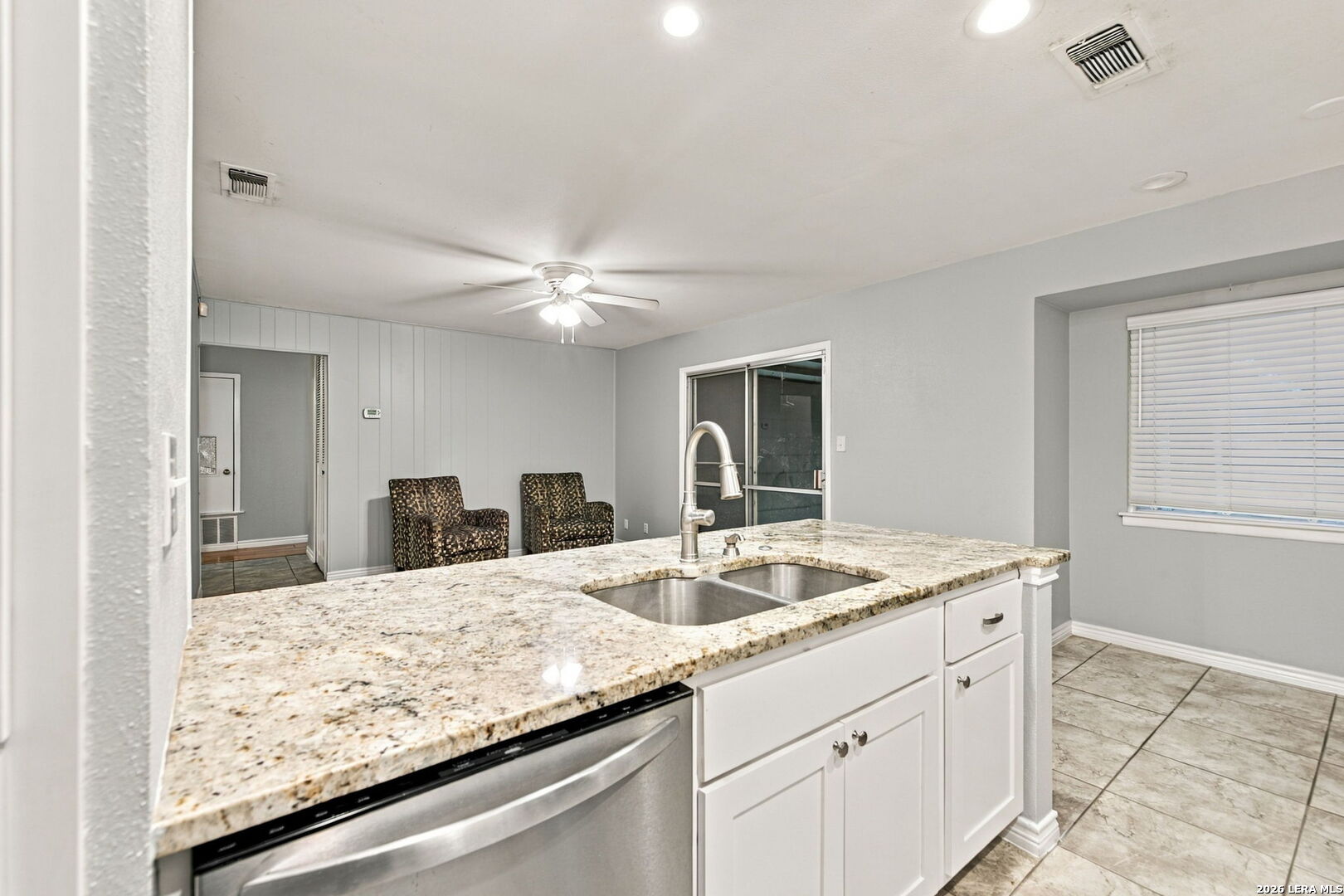 4122 RUNNING CREEK DR, San Antonio, TX 78218