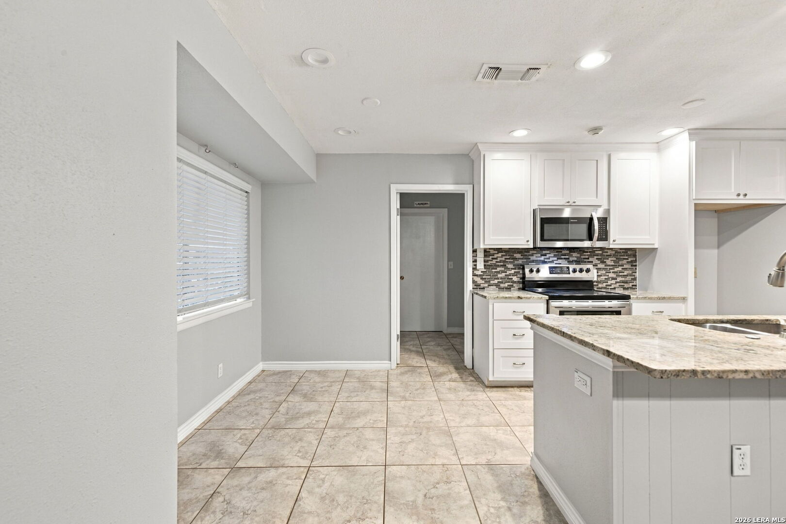 4122 RUNNING CREEK DR, San Antonio, TX 78218