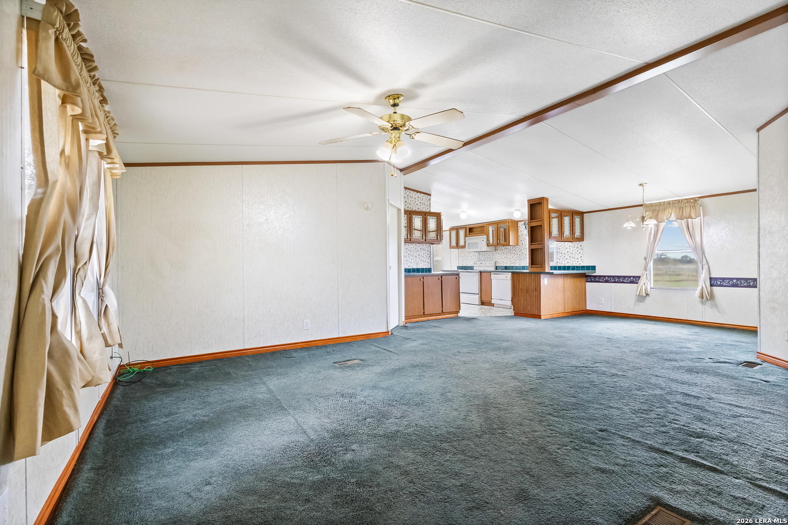 4320 County Road 331, Floresville, TX 78114