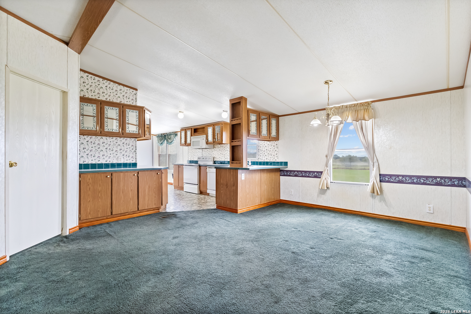 4320 County Road 331, Floresville, TX 78114