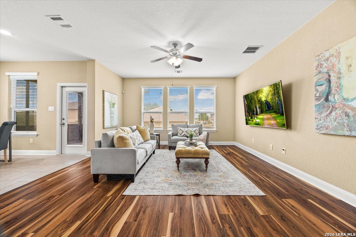 2905 Mistywood Ln, Schertz, TX 78108
