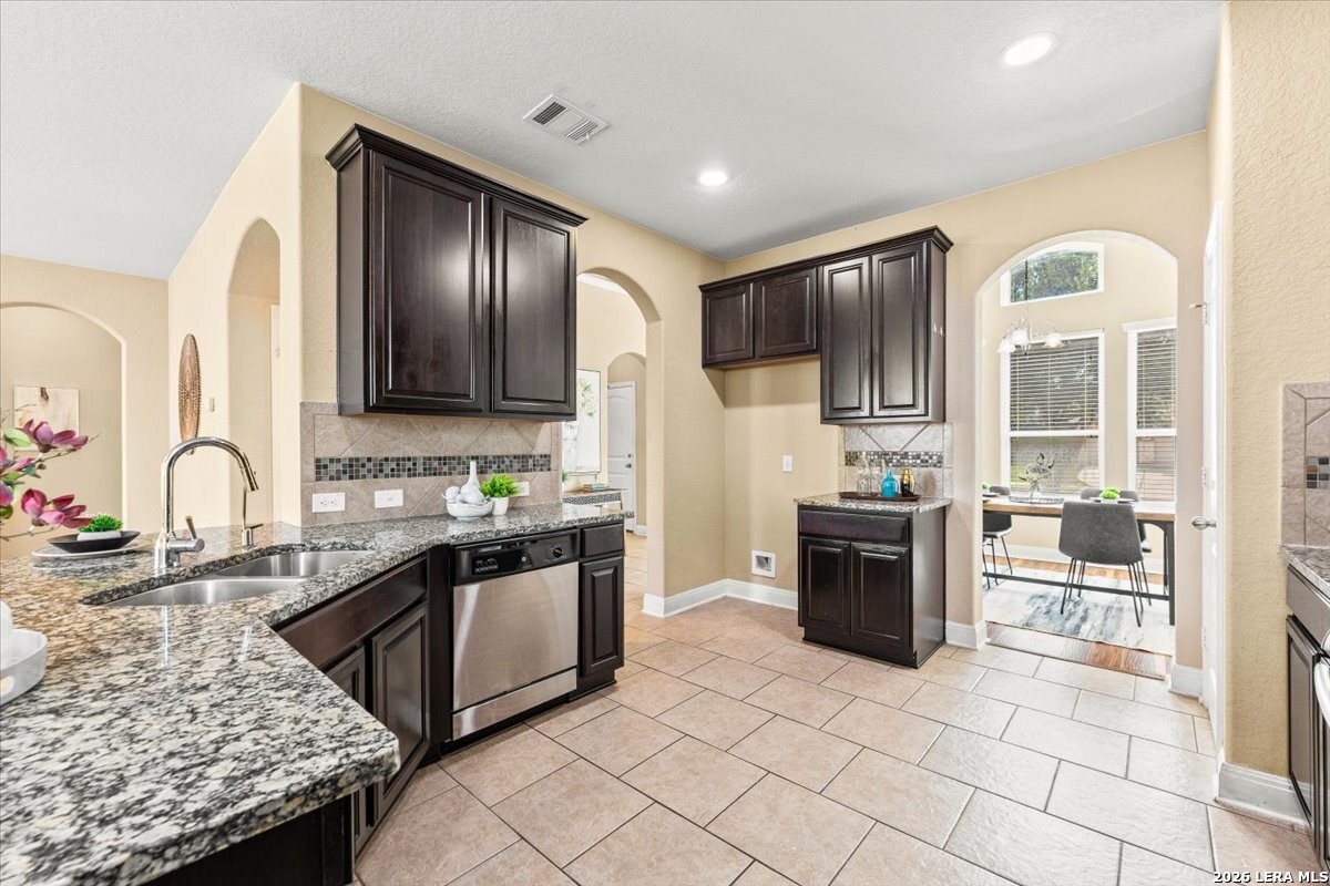2905 Mistywood Ln, Schertz, TX 78108