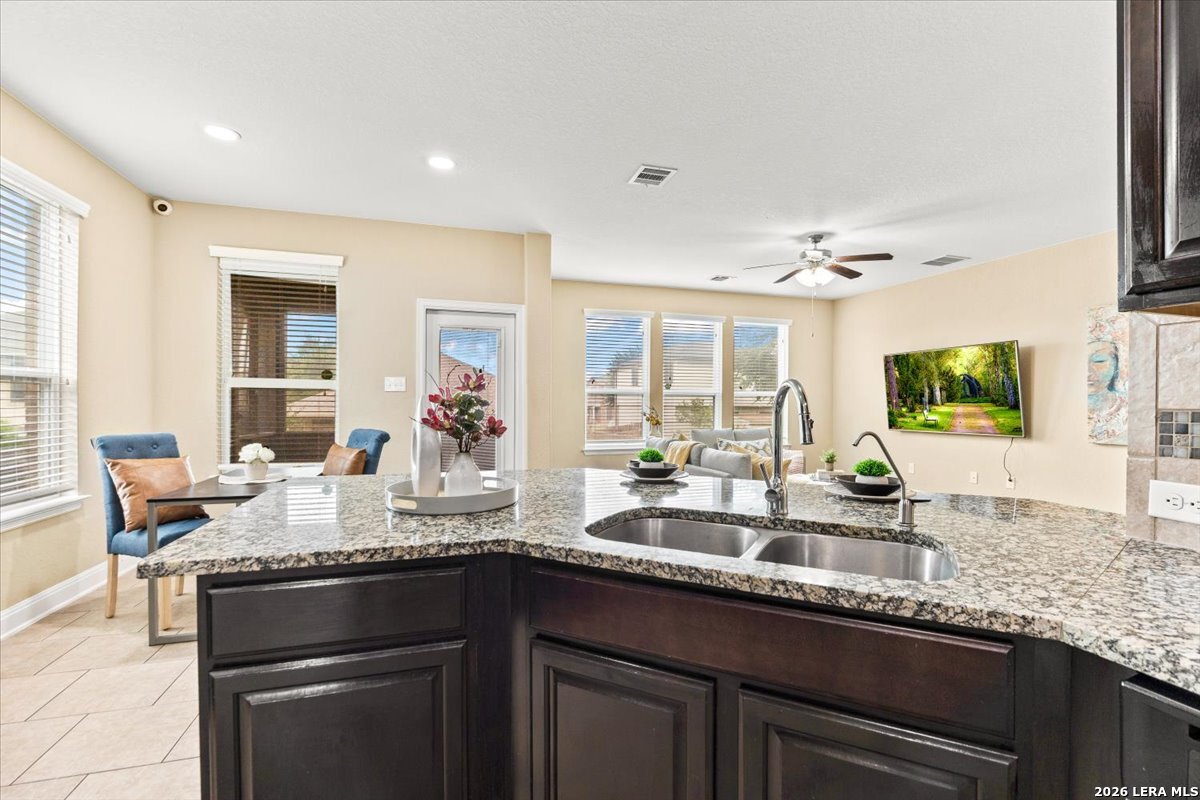 2905 Mistywood Ln, Schertz, TX 78108