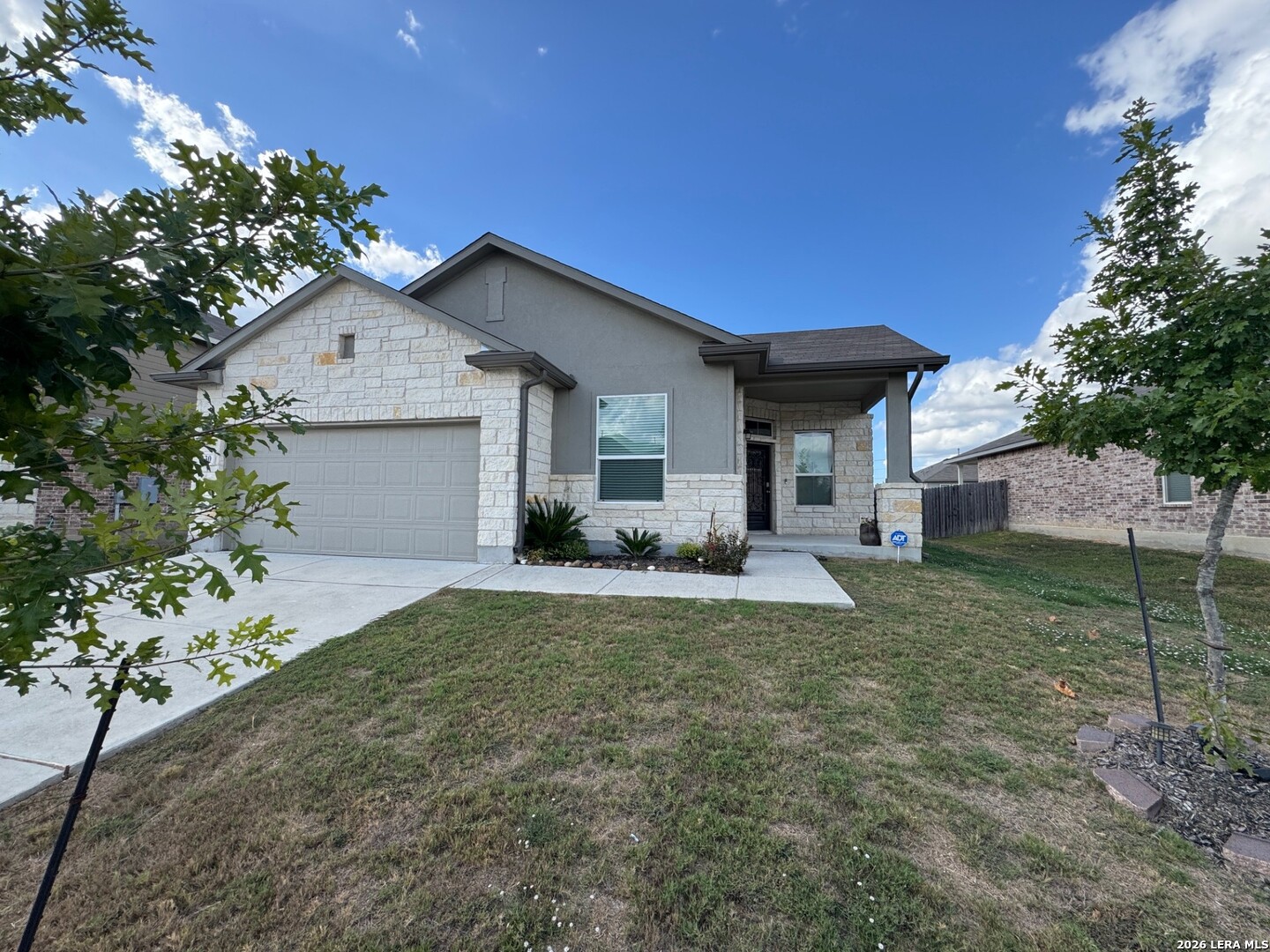 330 SINGING BRK, Cibolo, TX 78108