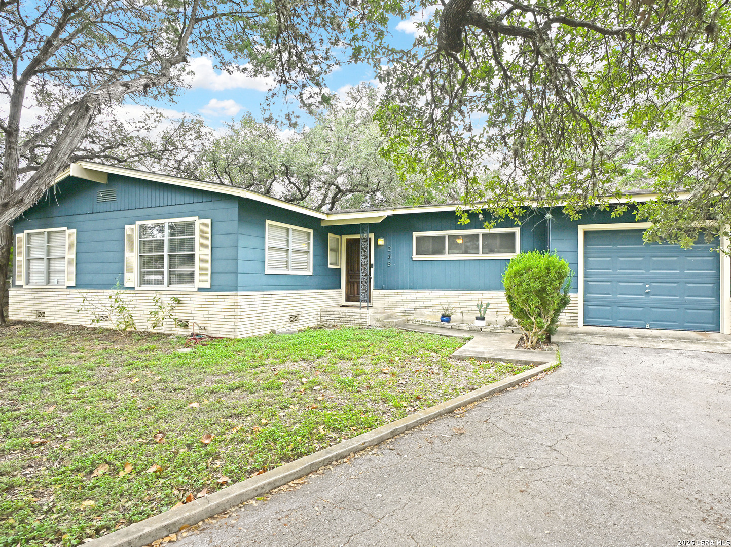 235 Grandview, photo 6