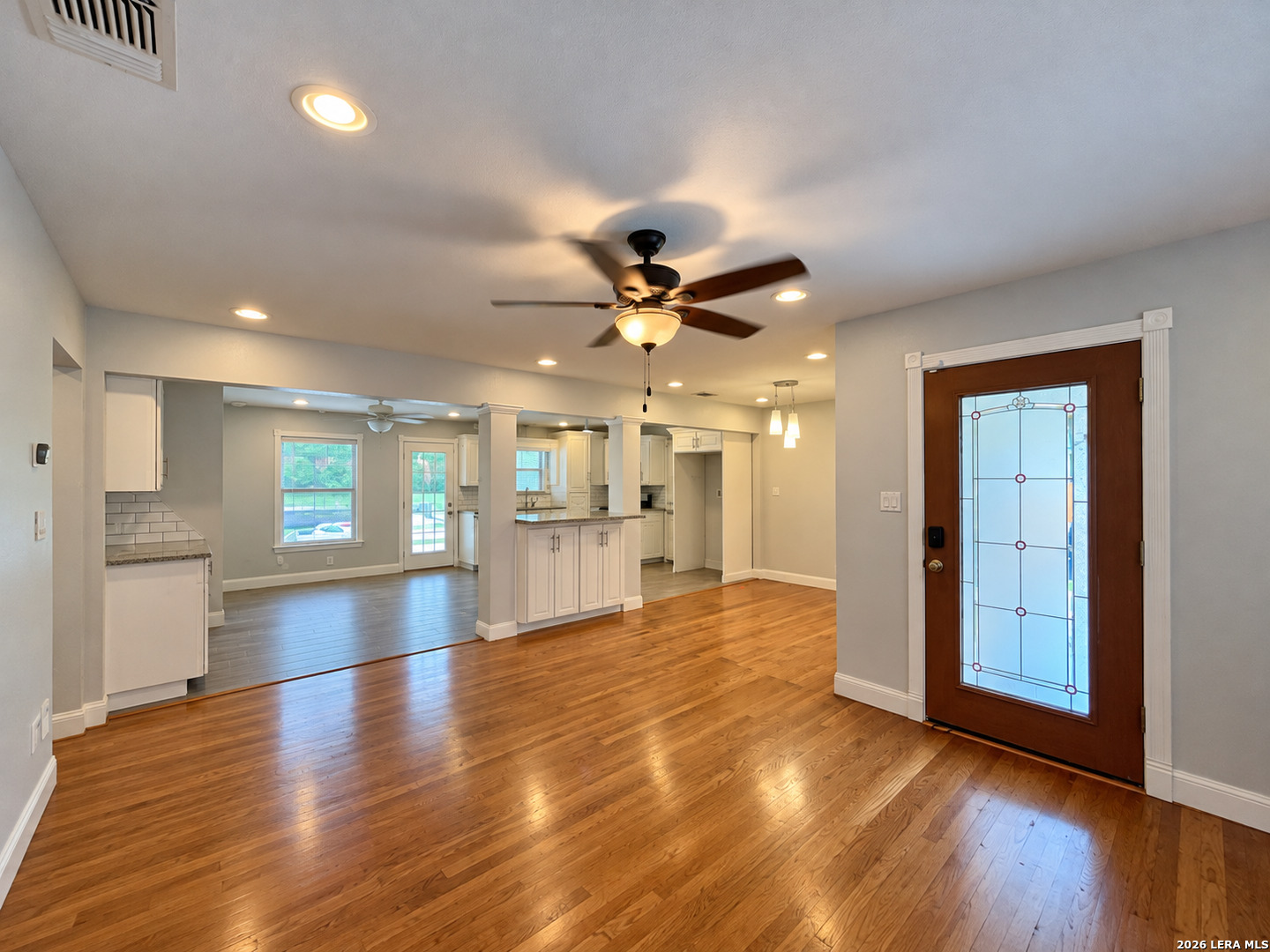 126 Longridge Dr, San Antonio, TX 78228
