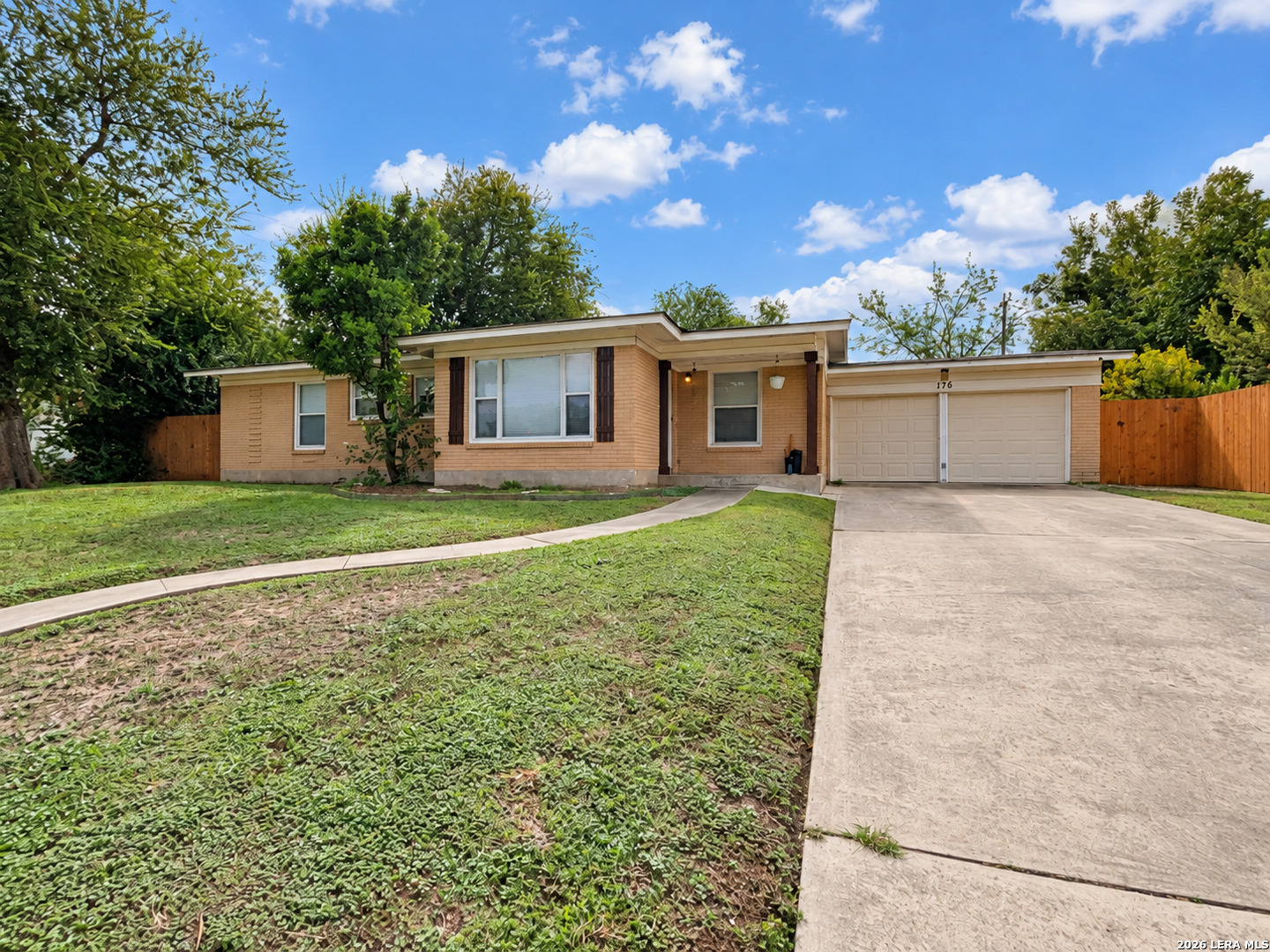 126 Longridge Dr, San Antonio, TX 78228