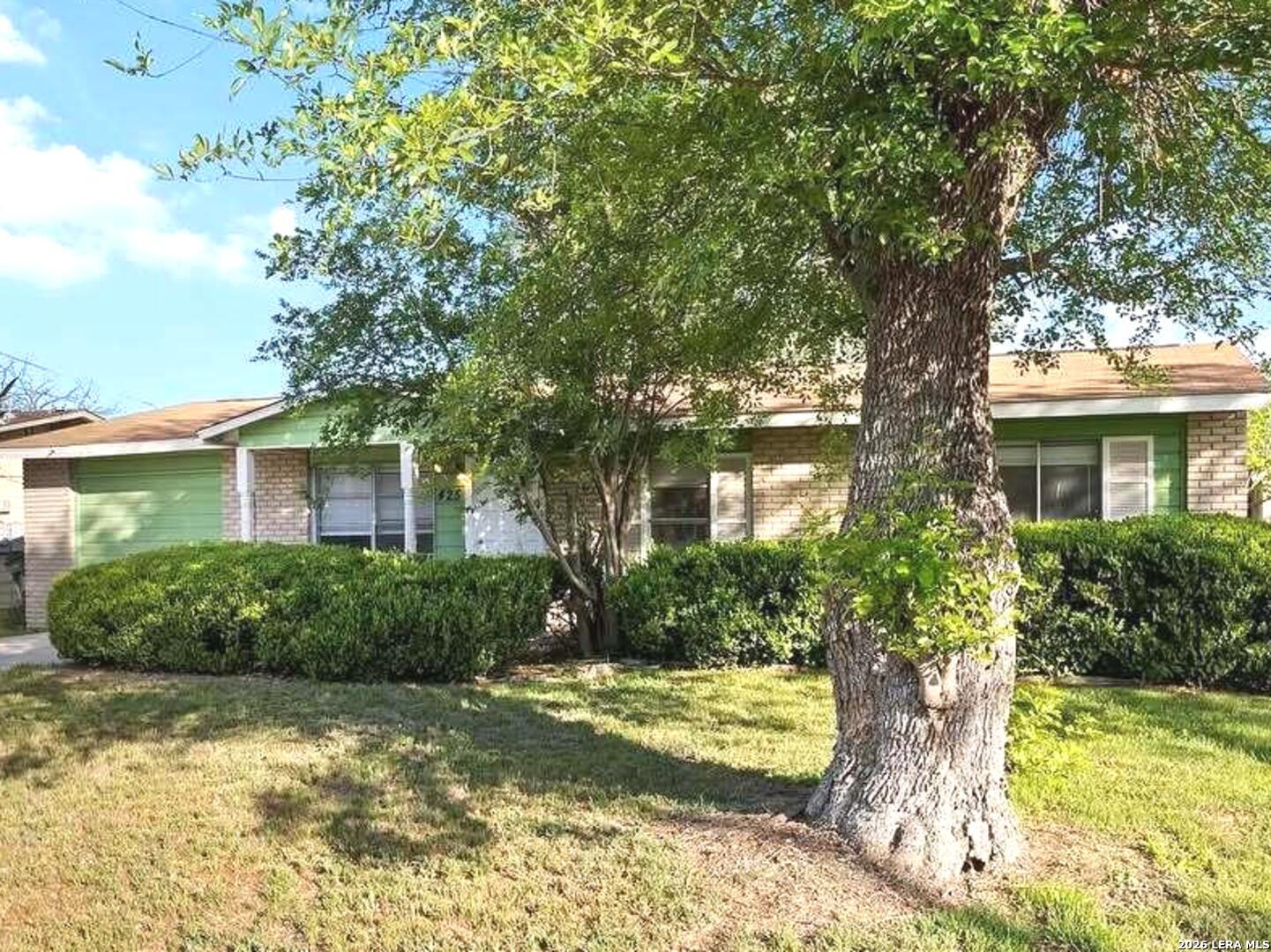 Property photo for 425 W Aviation, Universal City, TX