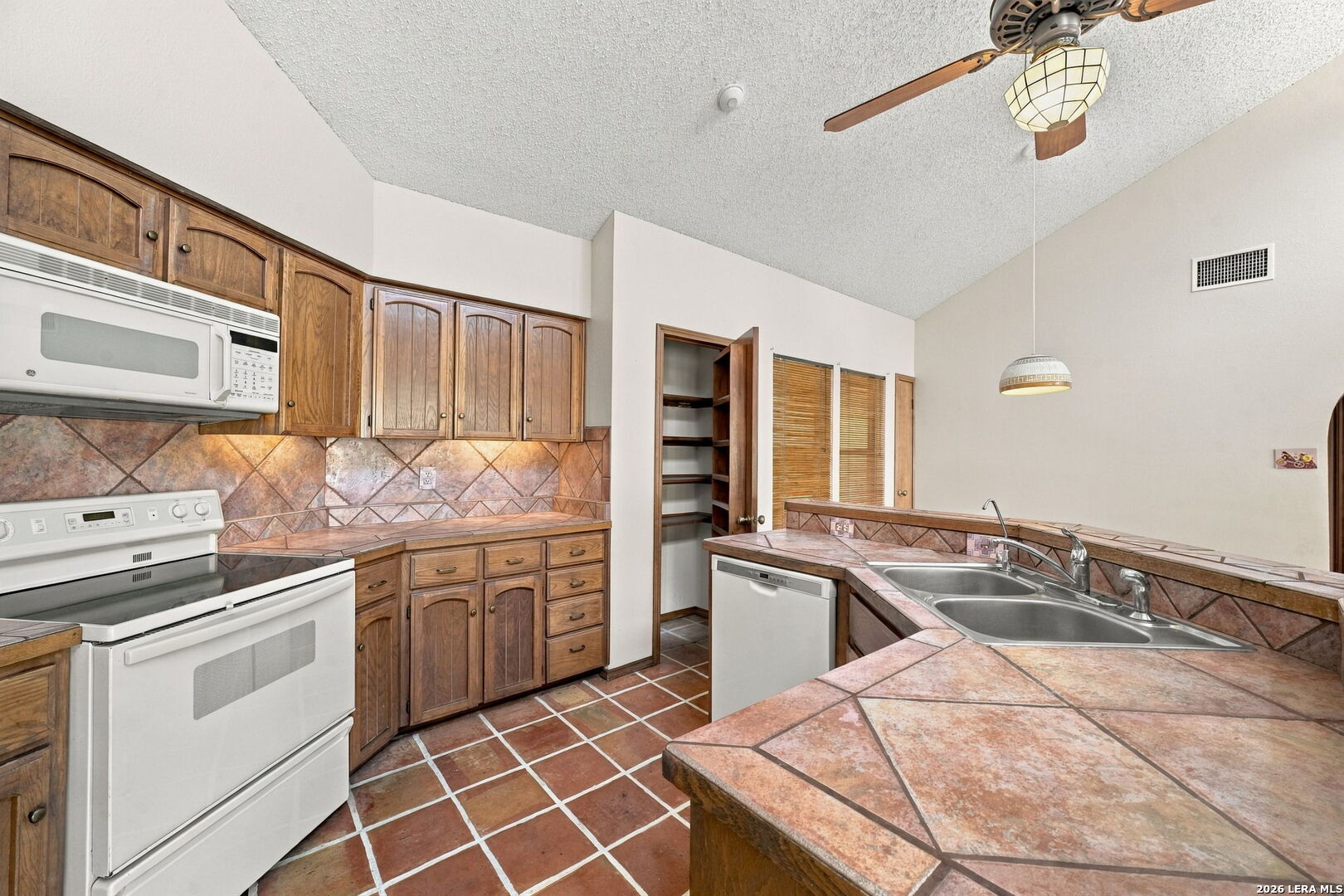 309 Fleetwood Dr, San Antonio, TX 78232