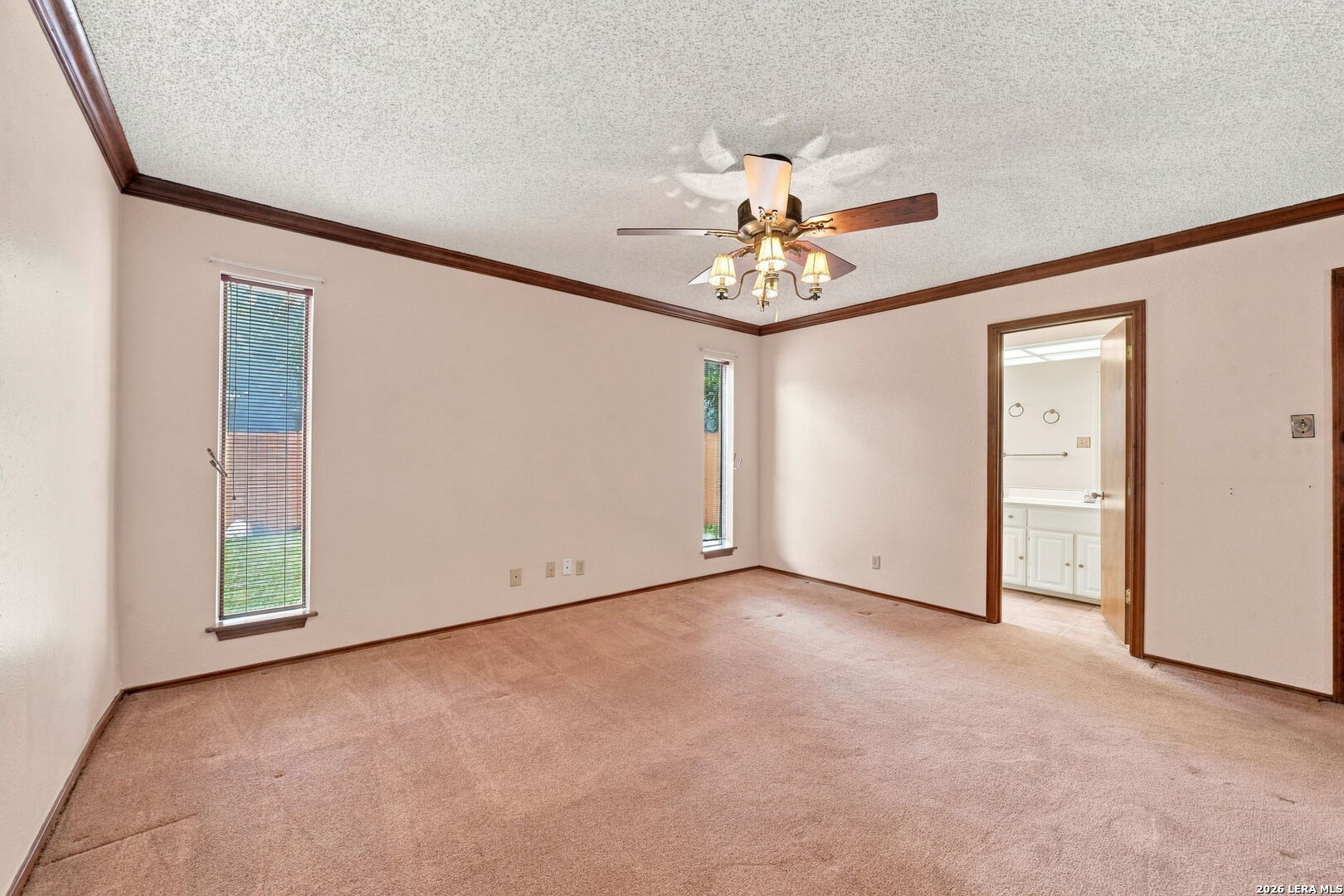 309 Fleetwood Dr, San Antonio, TX 78232