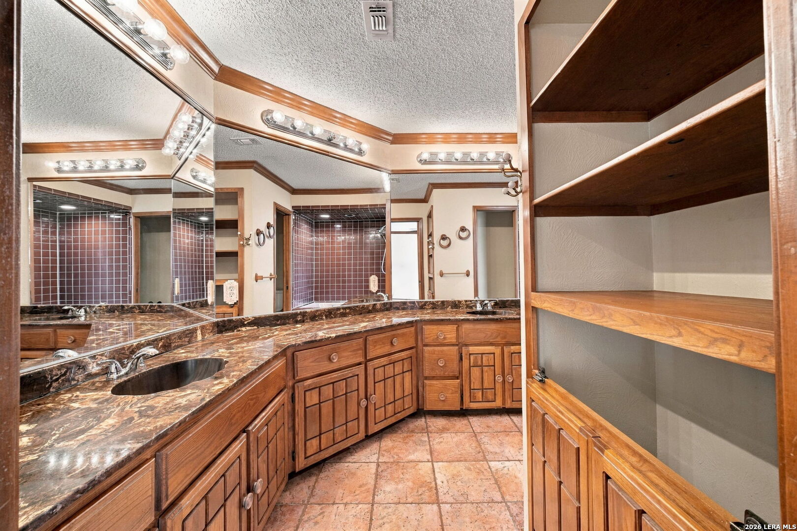 309 Fleetwood Dr, San Antonio, TX 78232