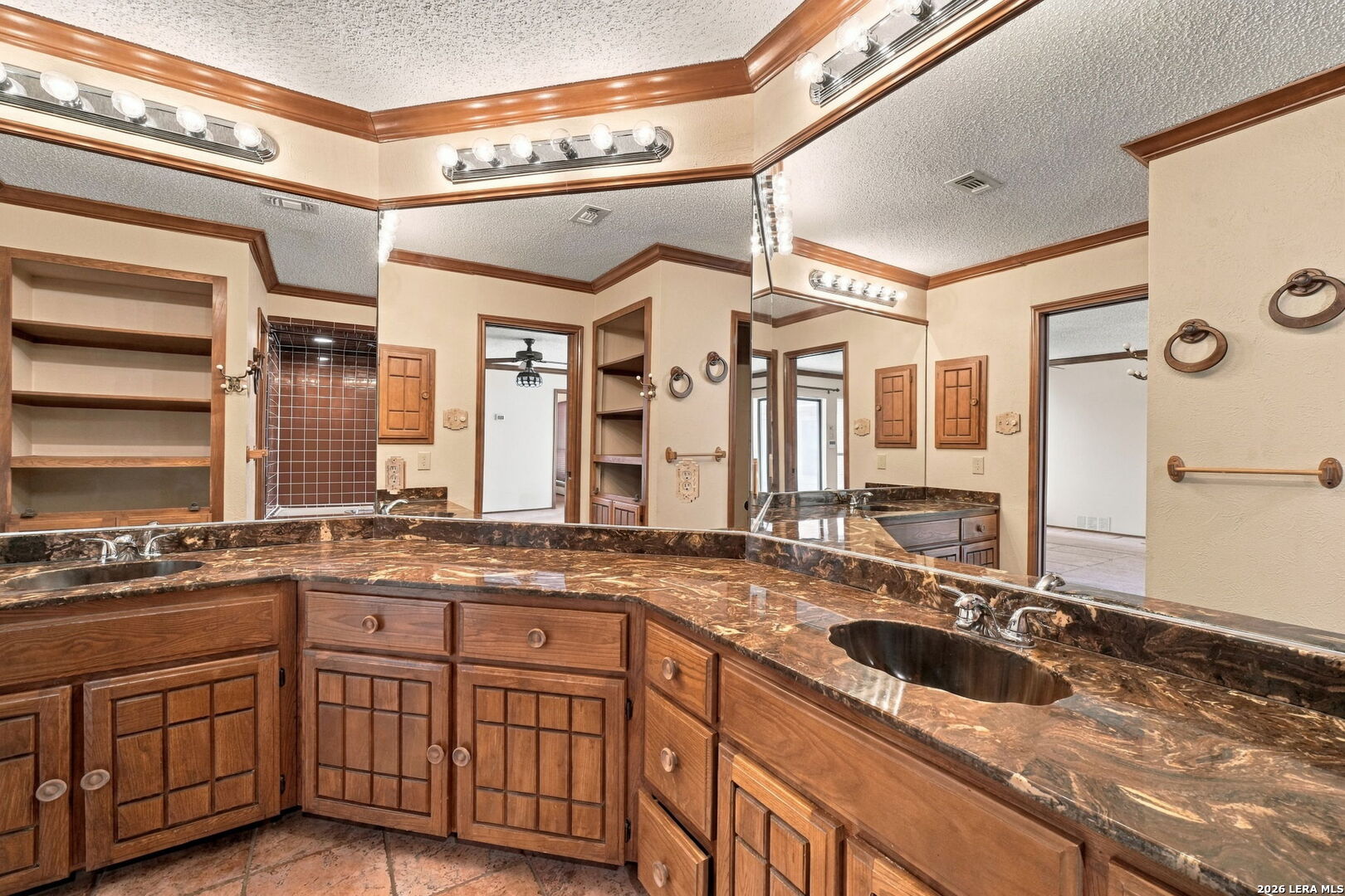 309 Fleetwood Dr, San Antonio, TX 78232