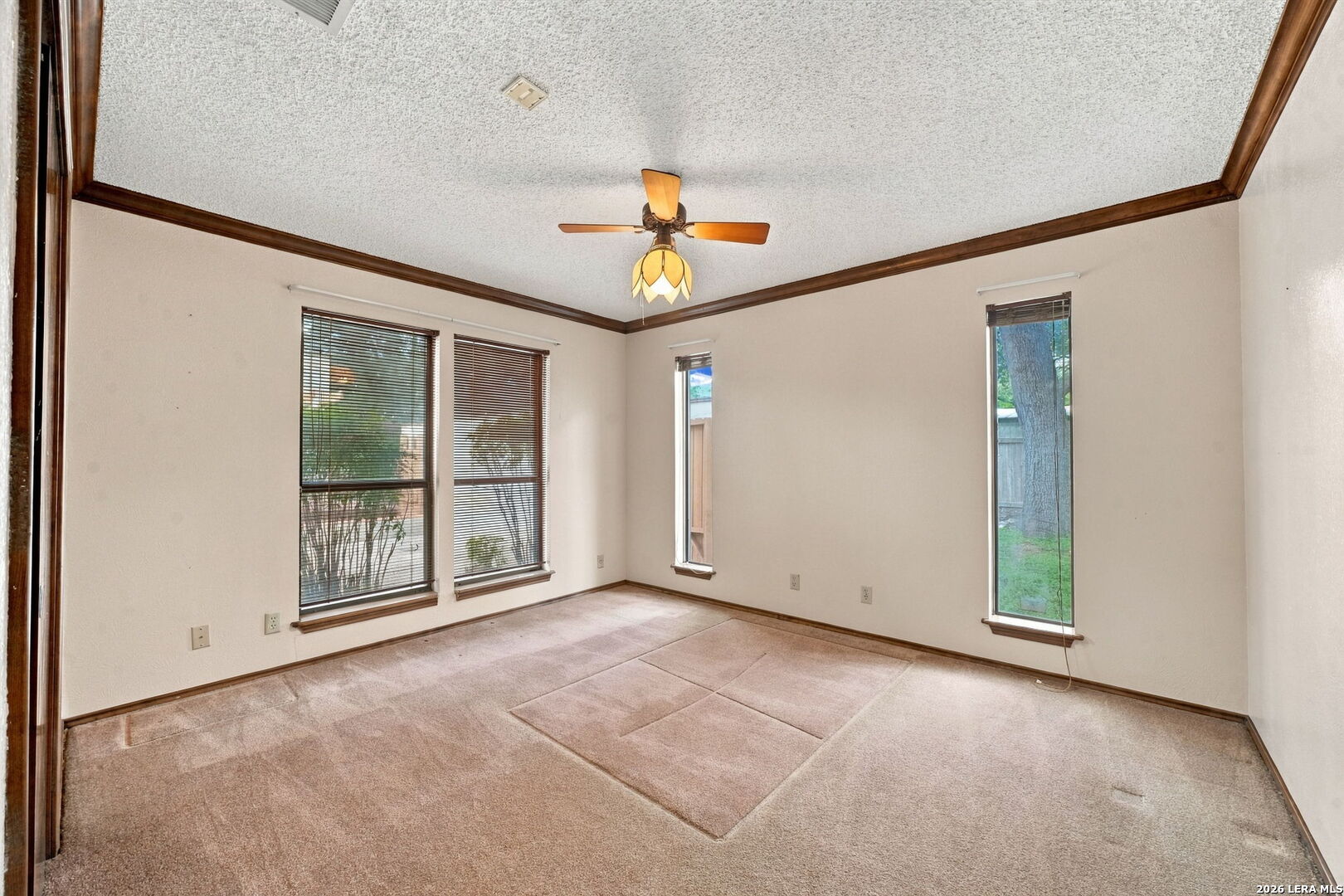 309 Fleetwood Dr, San Antonio, TX 78232