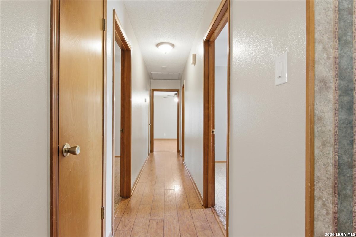 117 Oak Fields Dr, Floresville, TX 78114