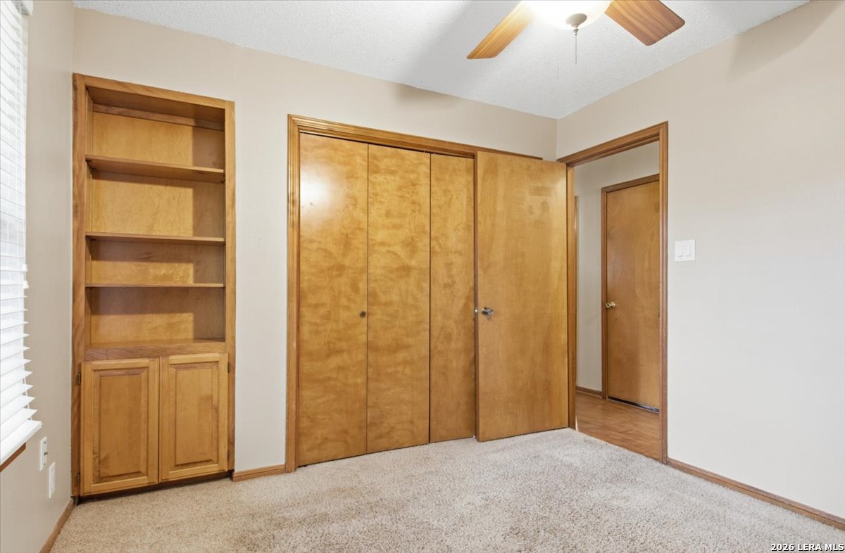 117 Oak Fields Dr, Floresville, TX 78114