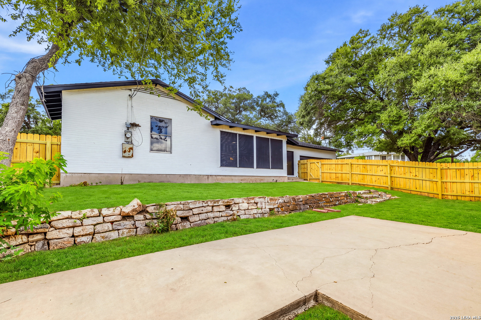 3923 LONGRIDGE DR, San Antonio, TX 78228