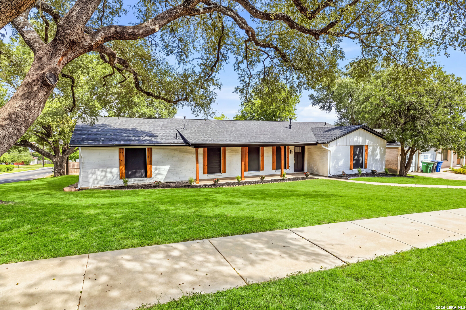 Property photo for 3923 LONGRIDGE DR, San Antonio, TX