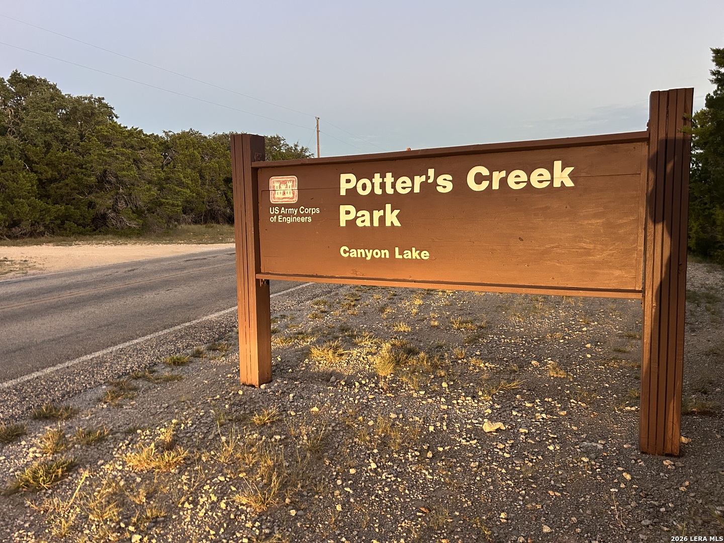 500 KINGS POINT DR, Canyon Lake, TX 78133