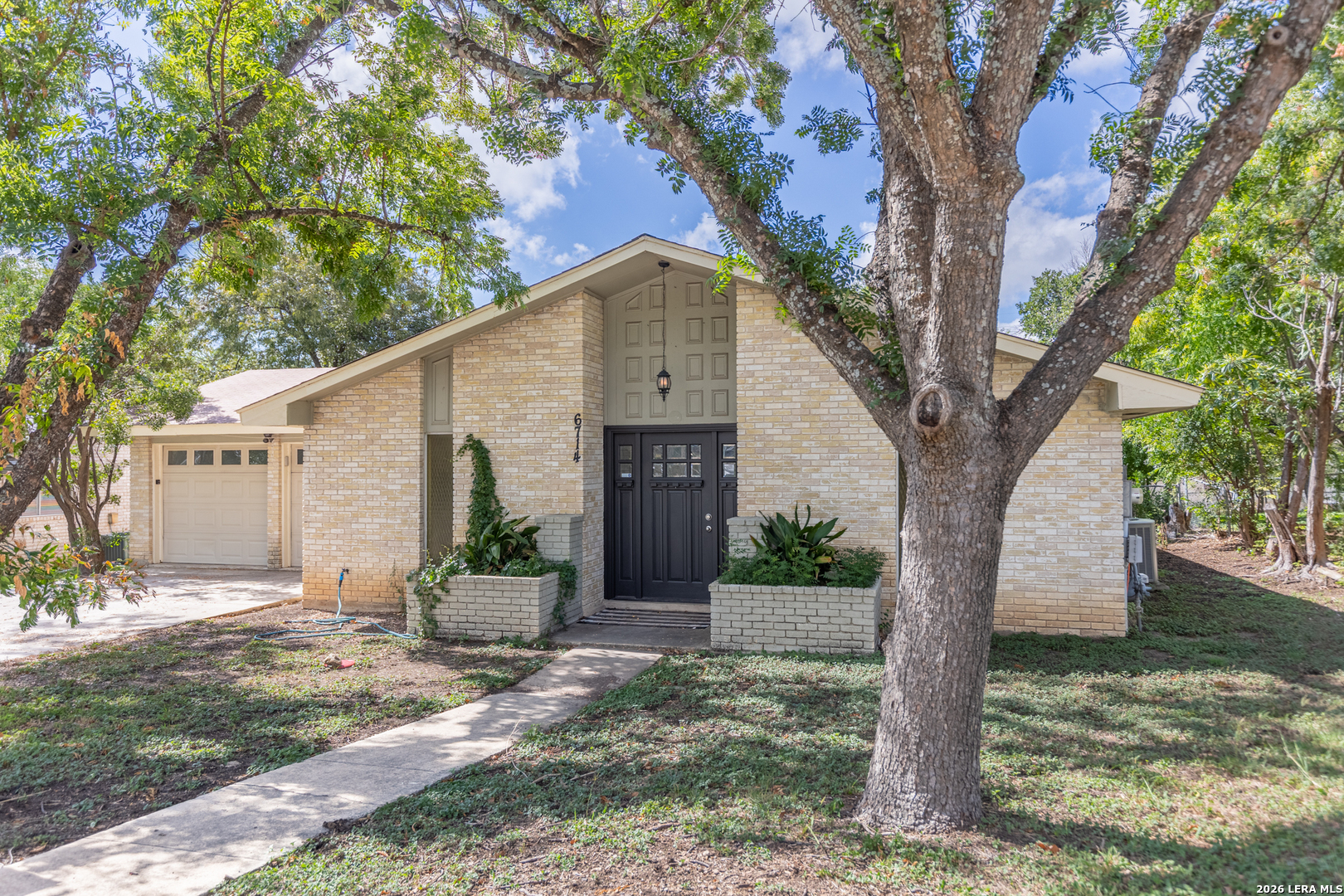 6714 FOREST HAVEN ST, San Antonio, TX 78240