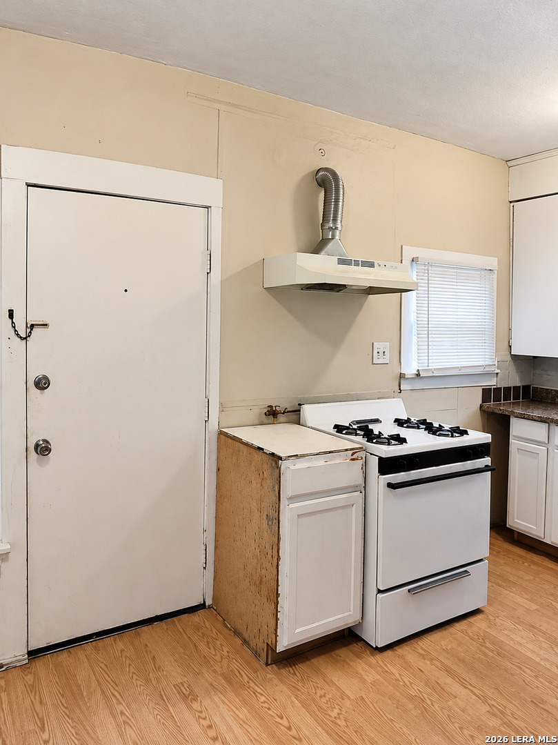 330 Barrett, #2, San Antonio, TX 78225