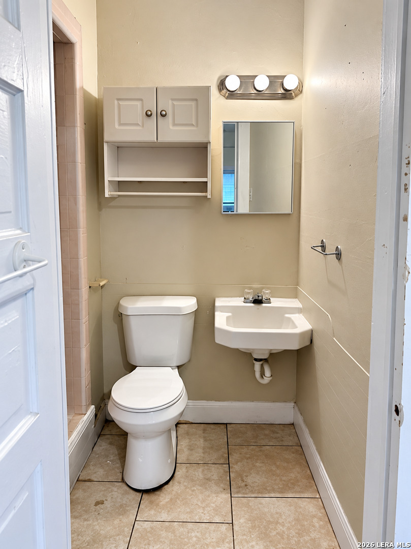 330 Barrett, #2, San Antonio, TX 78225