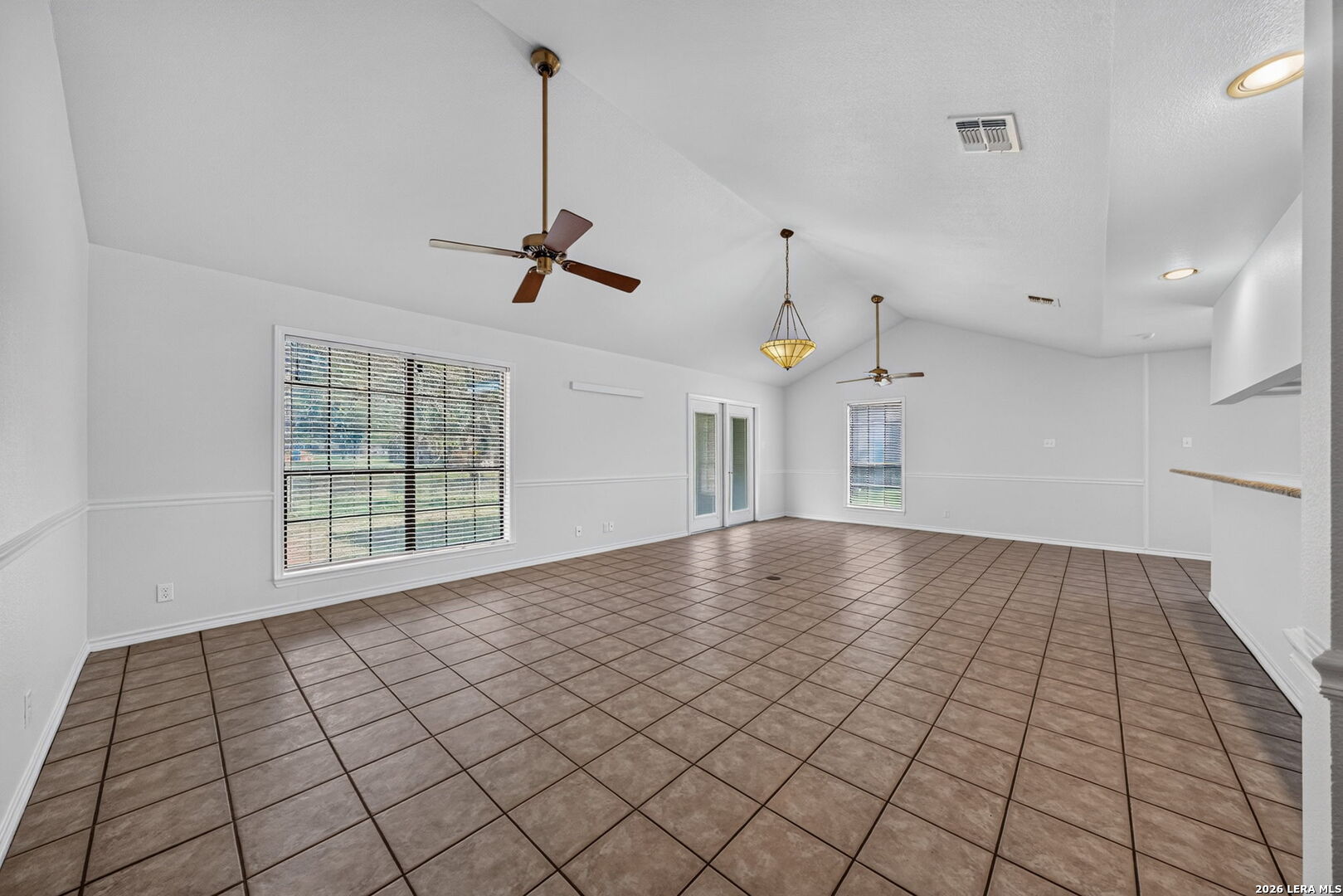1704 STRAIT LN, Pleasanton, TX 78064