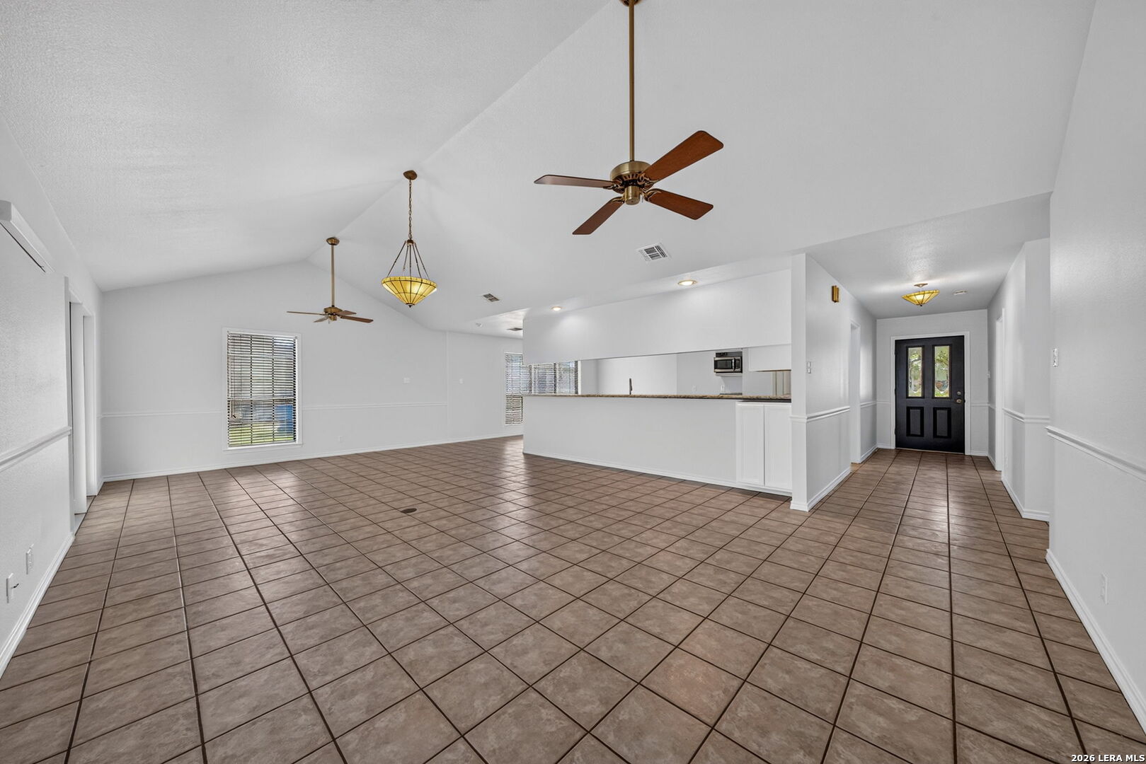 1704 STRAIT LN, Pleasanton, TX 78064