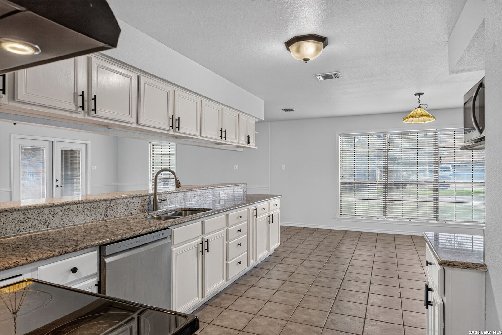 1704 STRAIT LN, Pleasanton, TX 78064