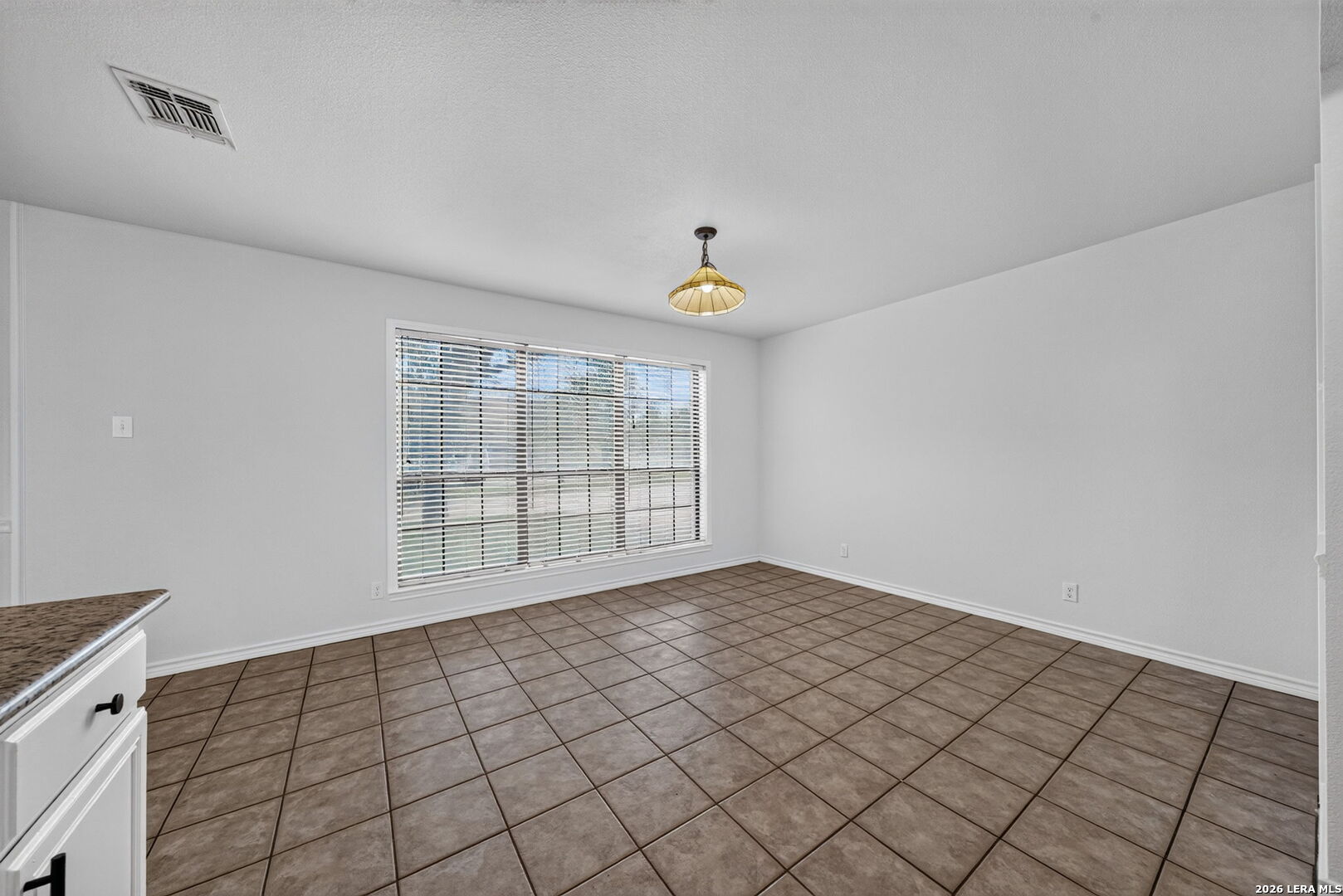 1704 STRAIT LN, Pleasanton, TX 78064