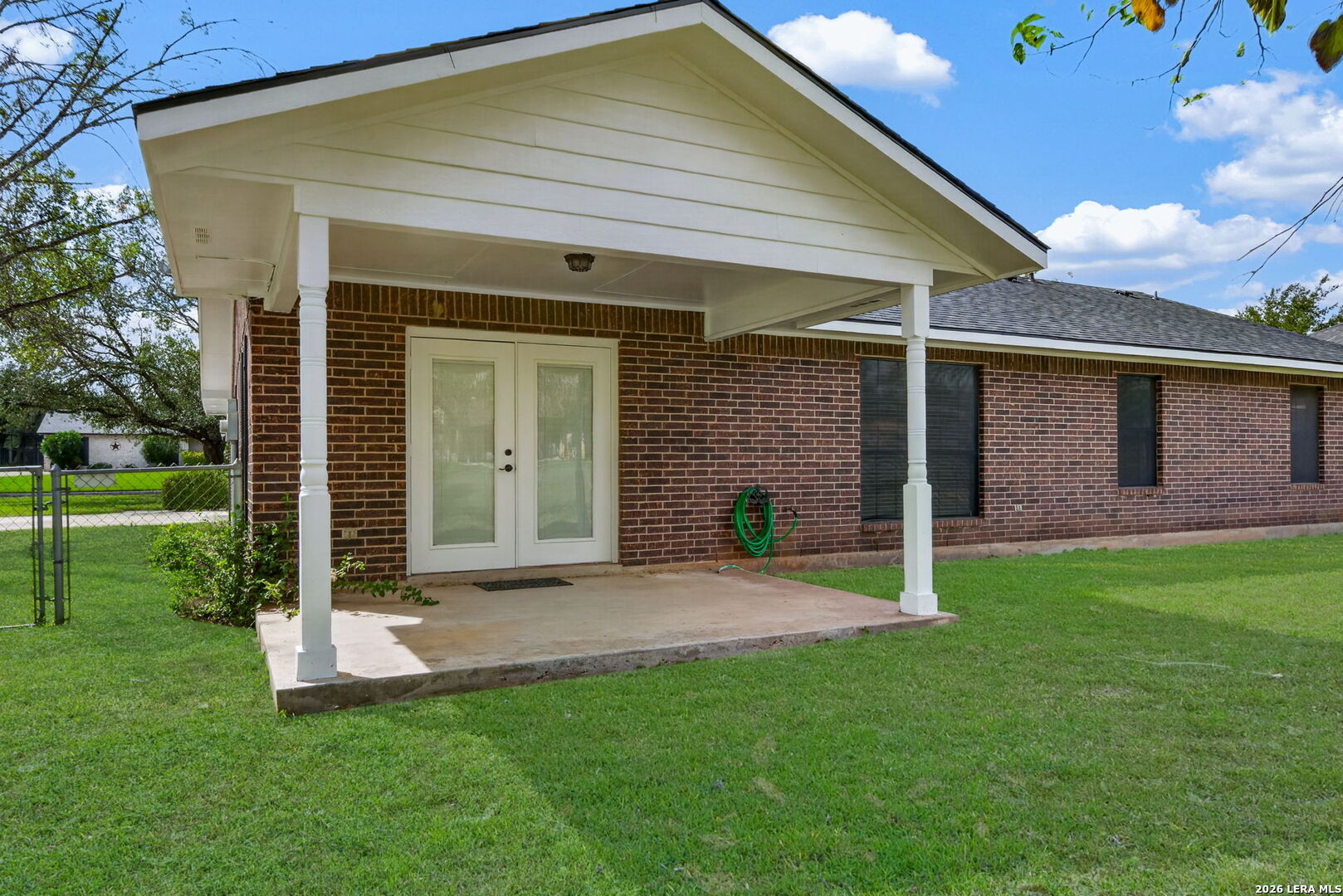 1704 STRAIT LN, Pleasanton, TX 78064