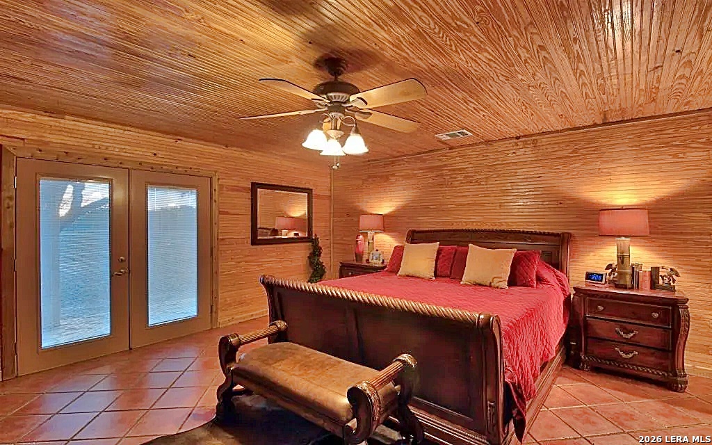 830 County Road 339, Jourdanton, TX 78026