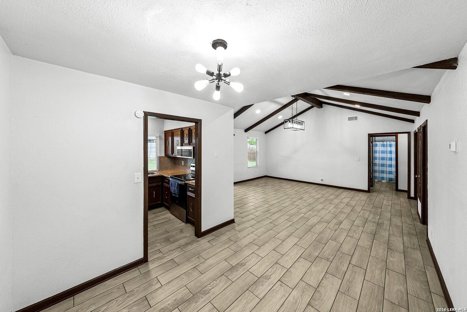 6715 OAK LAKE DR, San Antonio, TX 78244