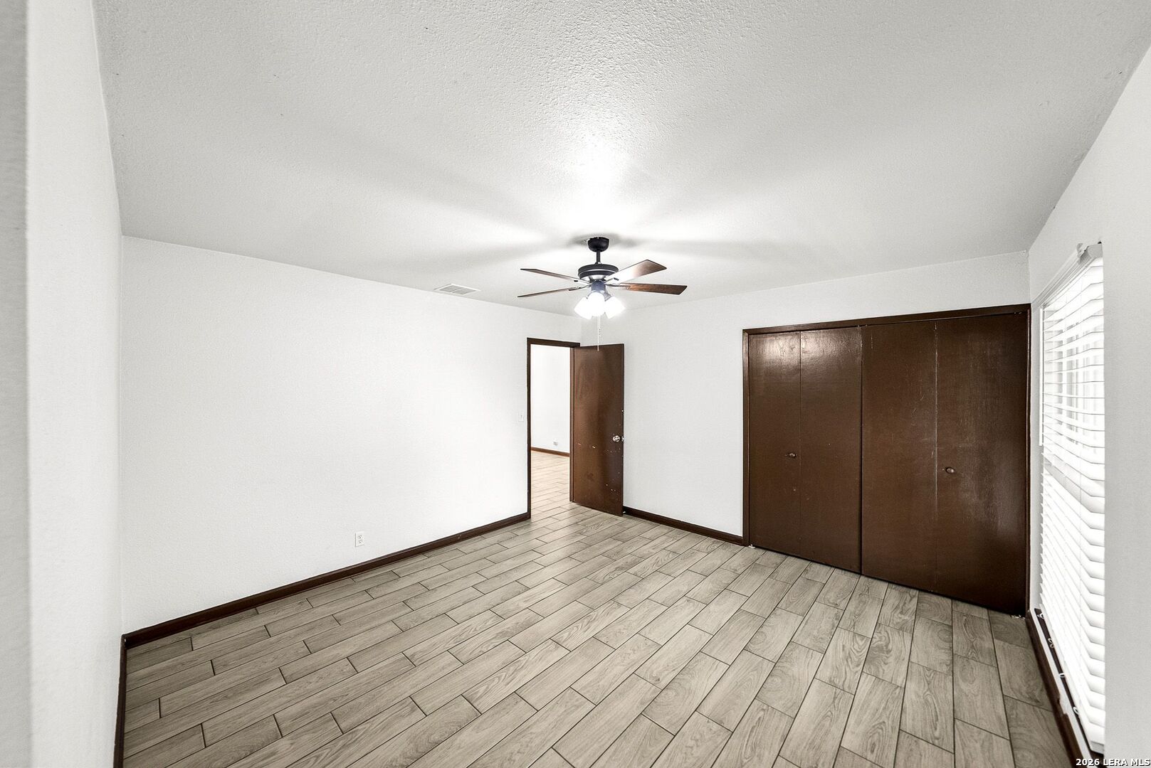 6715 OAK LAKE DR, San Antonio, TX 78244