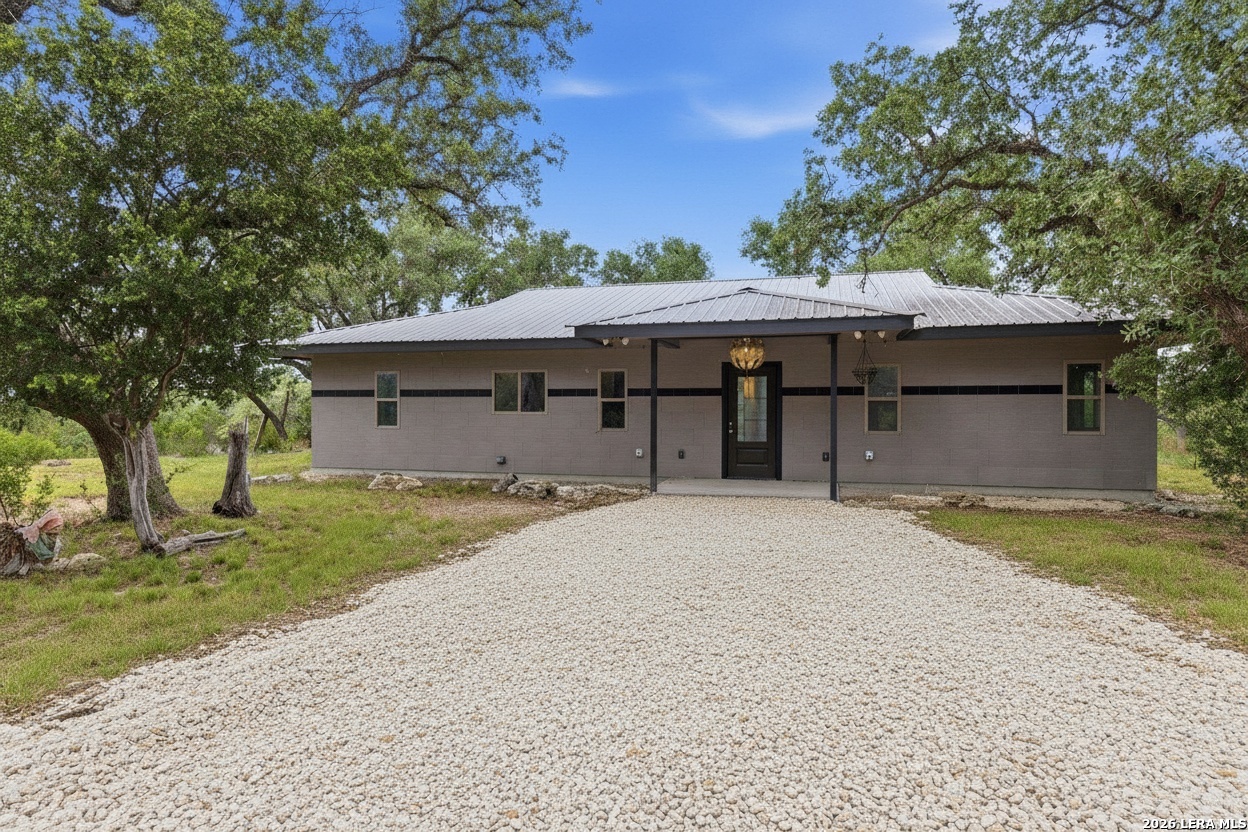 1263 Agaritaville property photo 2