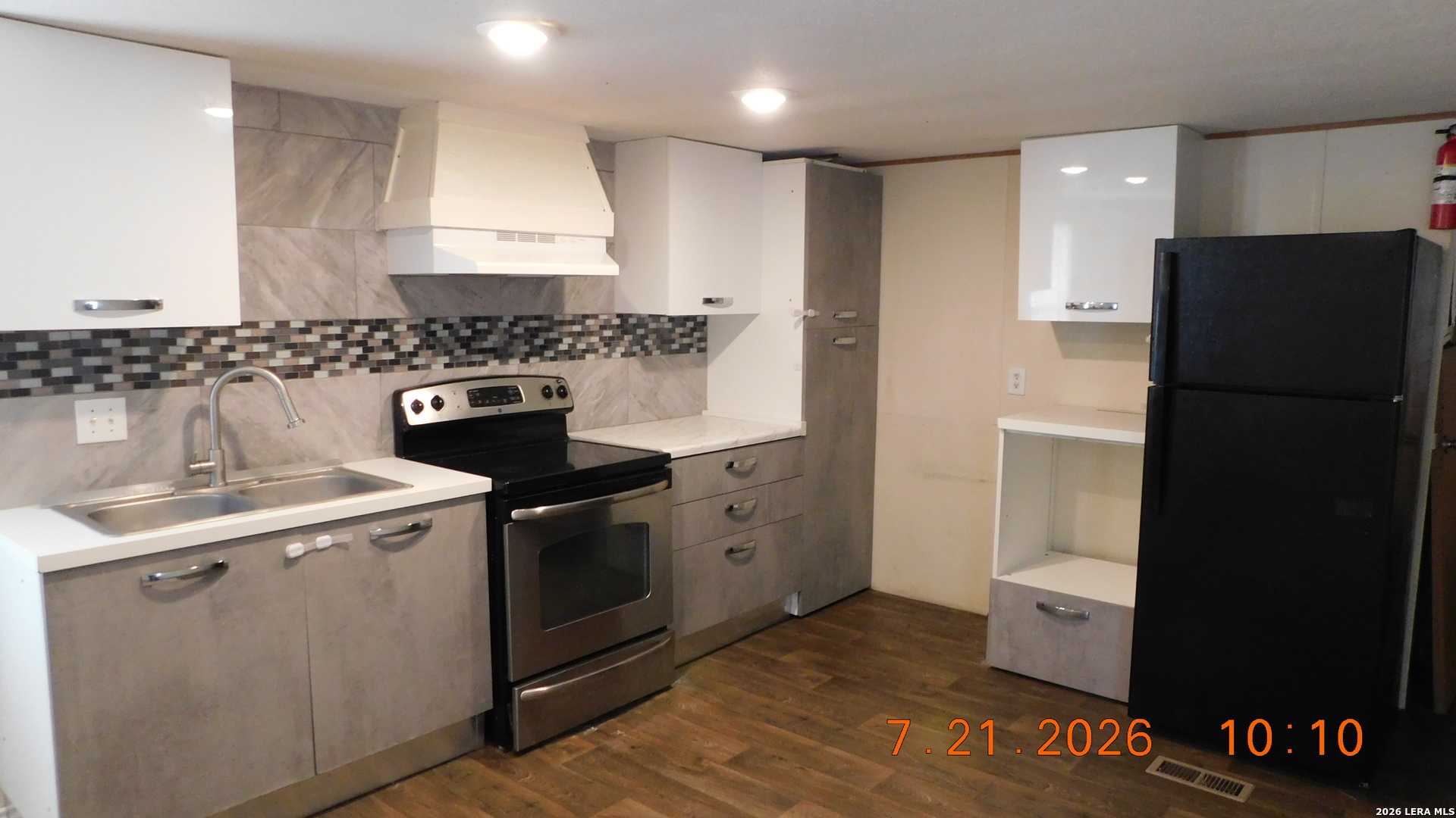 425 POST OAK RD, Poteet, TX 78065