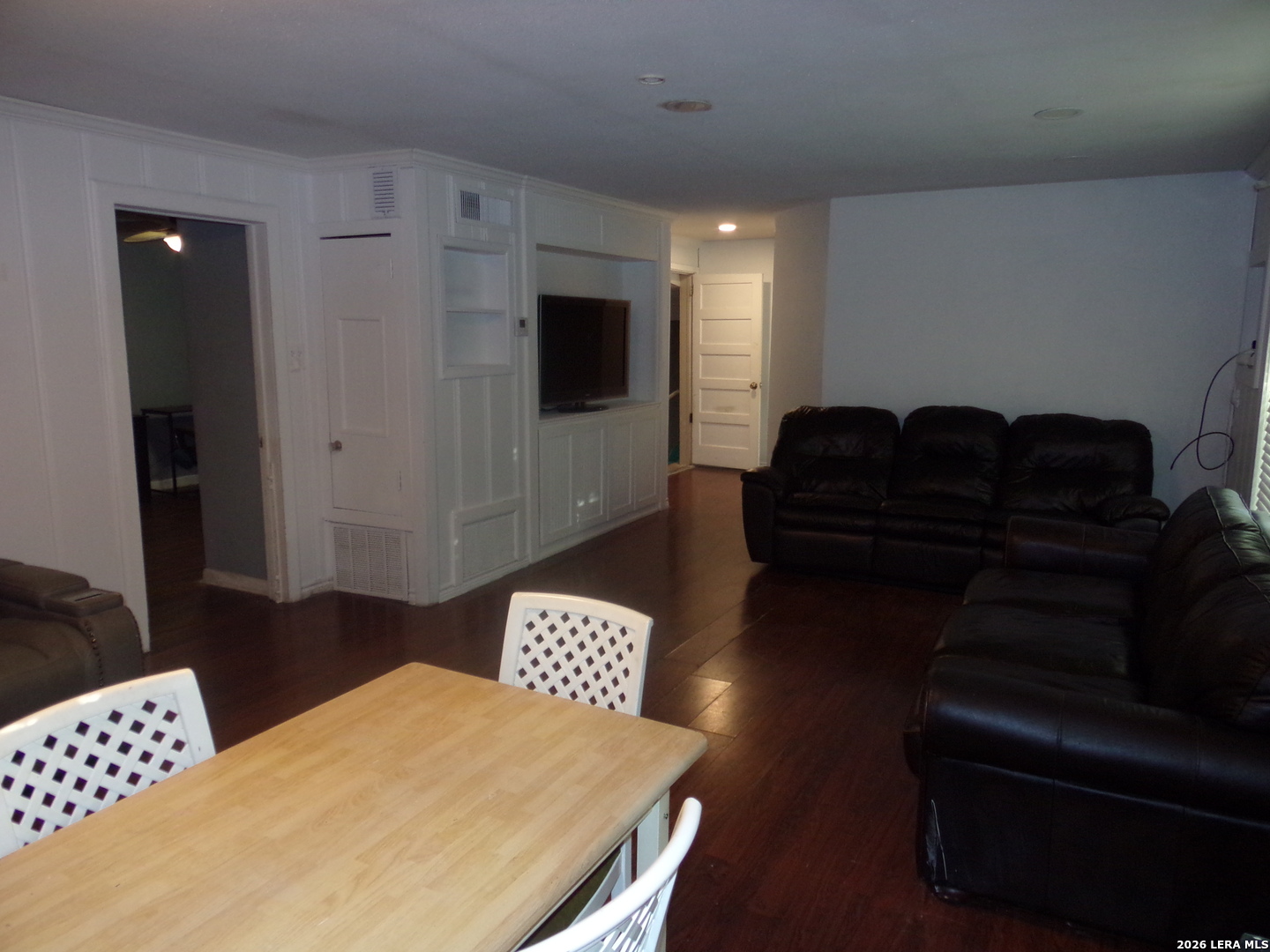 102 Westminster Ave, San Antonio, TX 78228