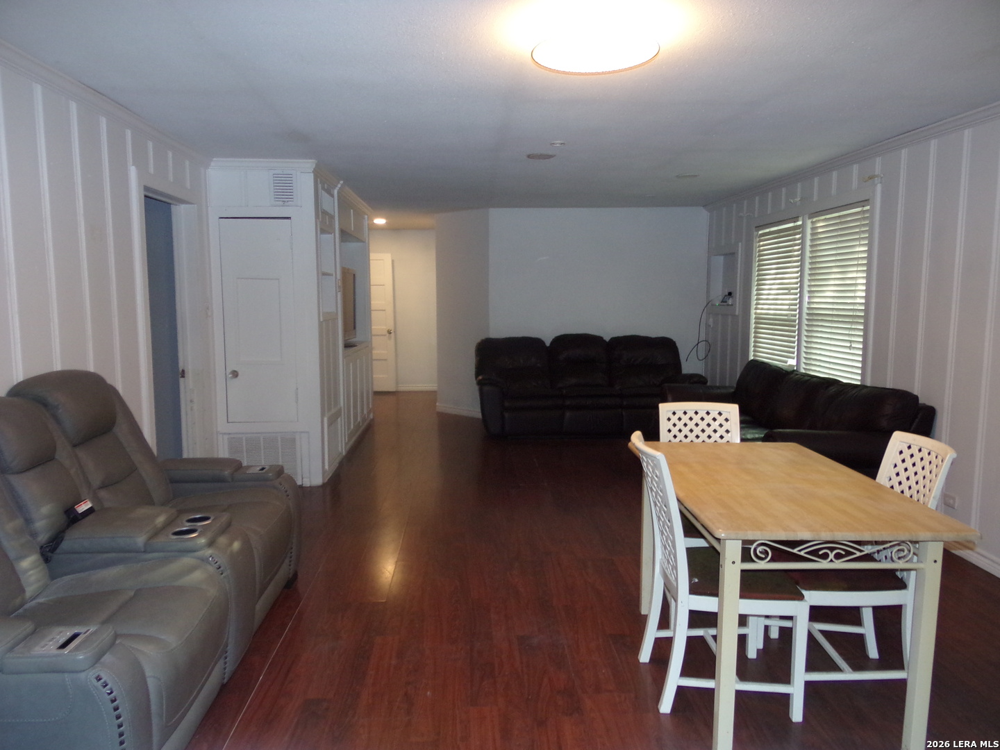 102 Westminster Ave, San Antonio, TX 78228