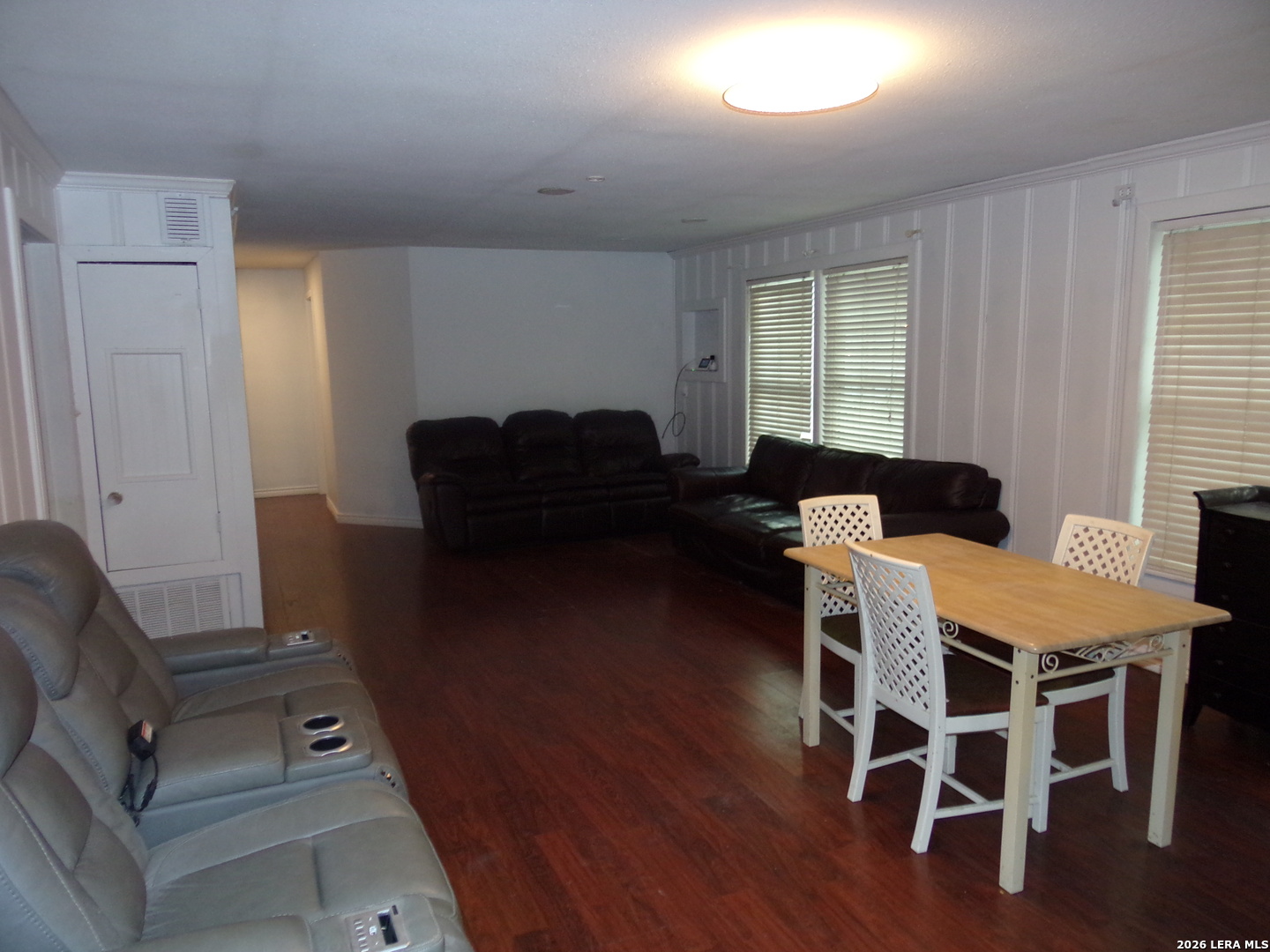 102 Westminster Ave, San Antonio, TX 78228