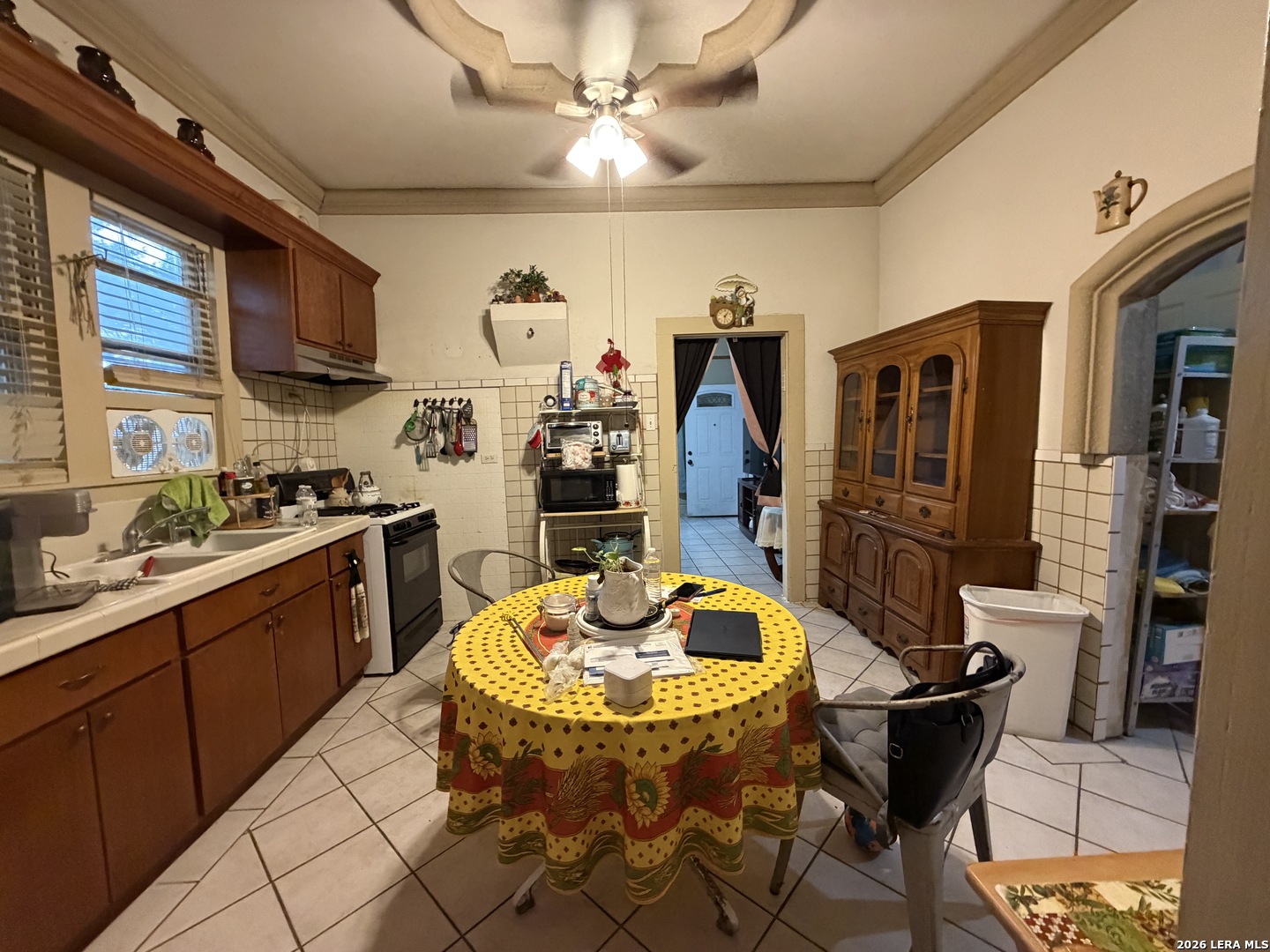 810 Dawson St, San Antonio, TX 78202