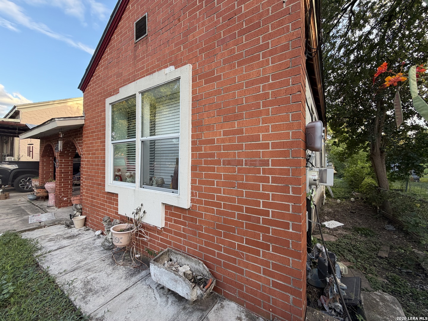 810 Dawson St, San Antonio, TX 78202