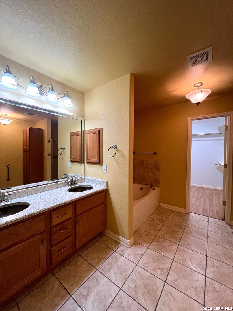 549 THURBER DR, Schertz, TX 78154