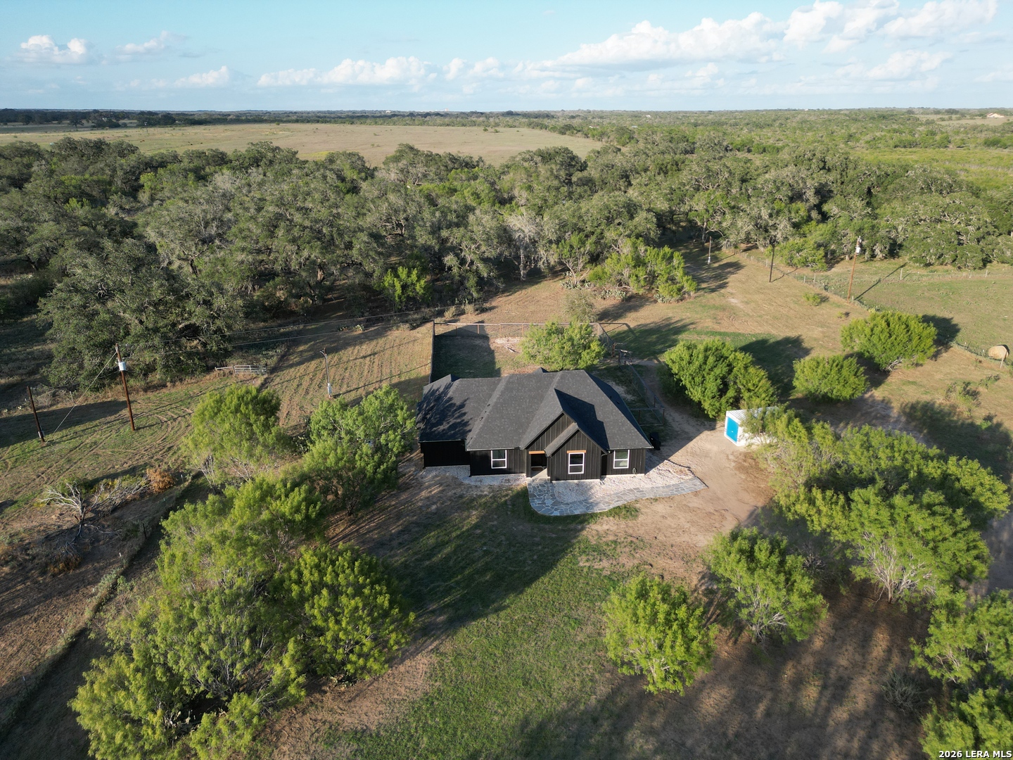 2525 TOMBLIN RD, Bigfoot, TX 78005