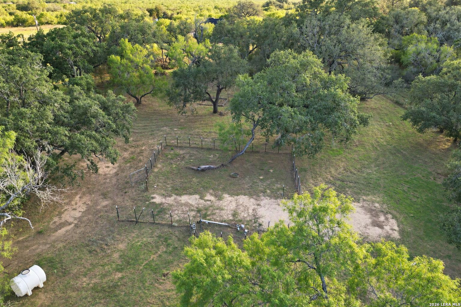 2525 TOMBLIN RD, Bigfoot, TX 78005