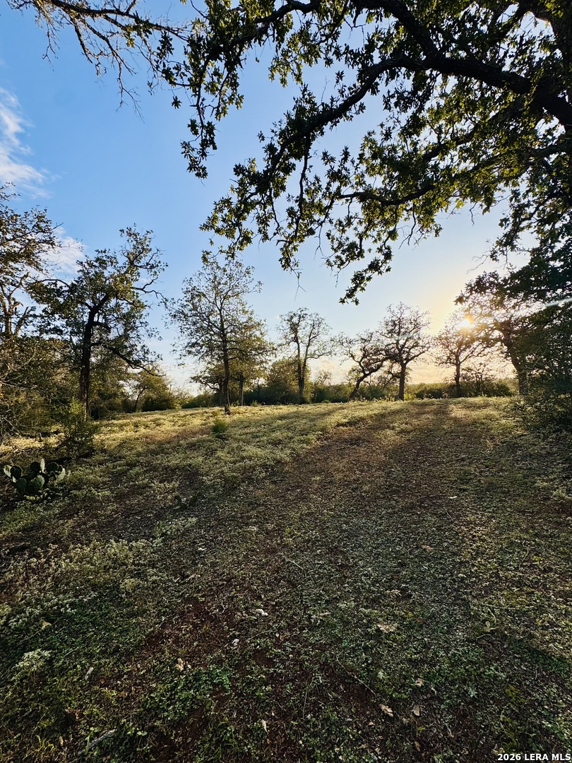 1410 W County Road 109, Leesville, TX 78122