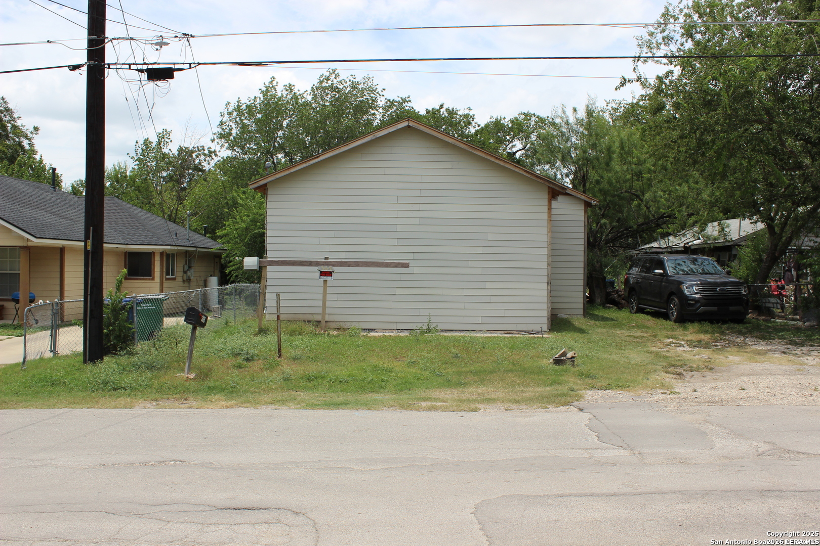 Property photo for 365 N San Gabriel Ave., San Antonio, TX