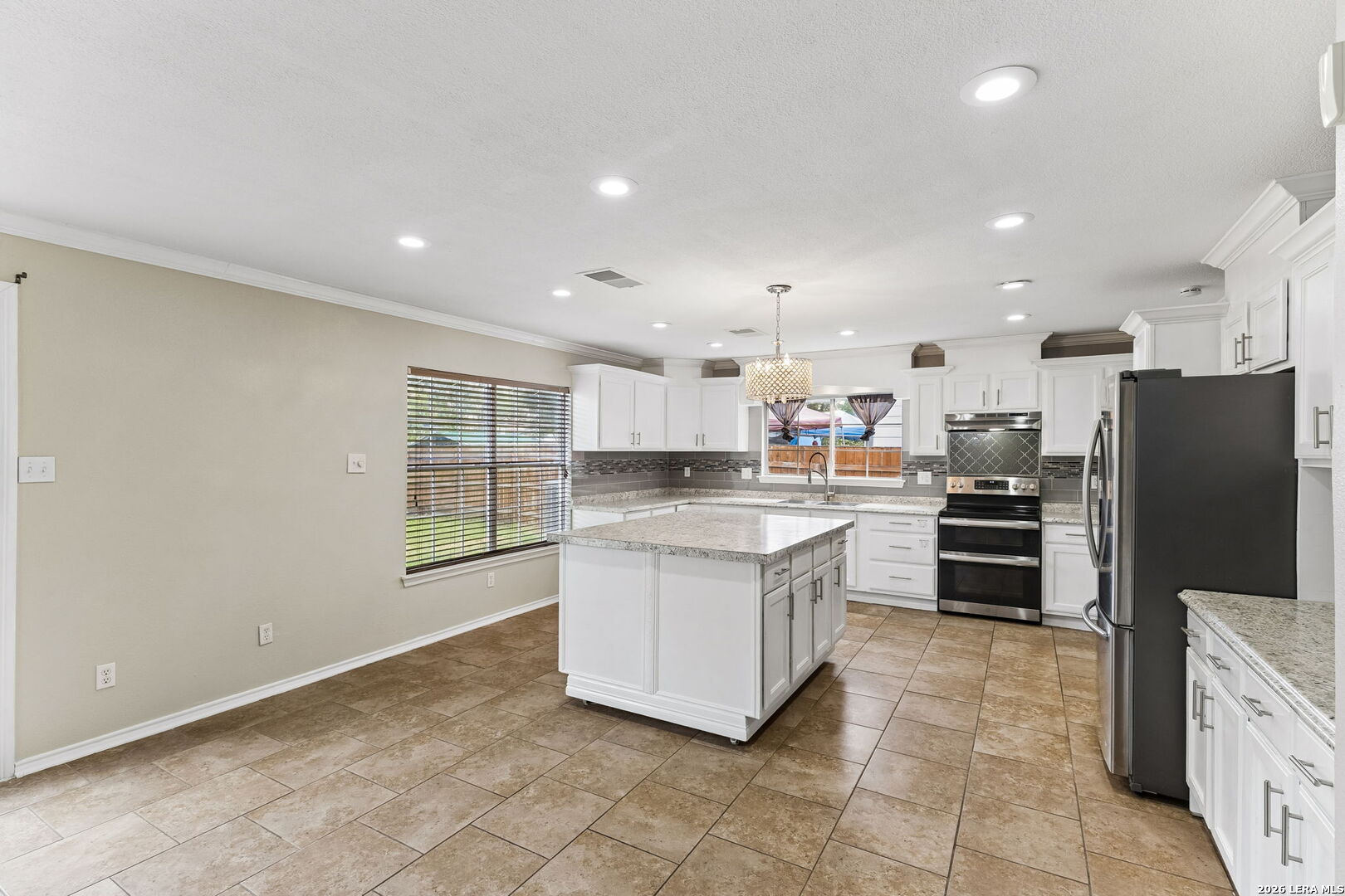 9011 Via Hermosa, San Antonio, TX 78245